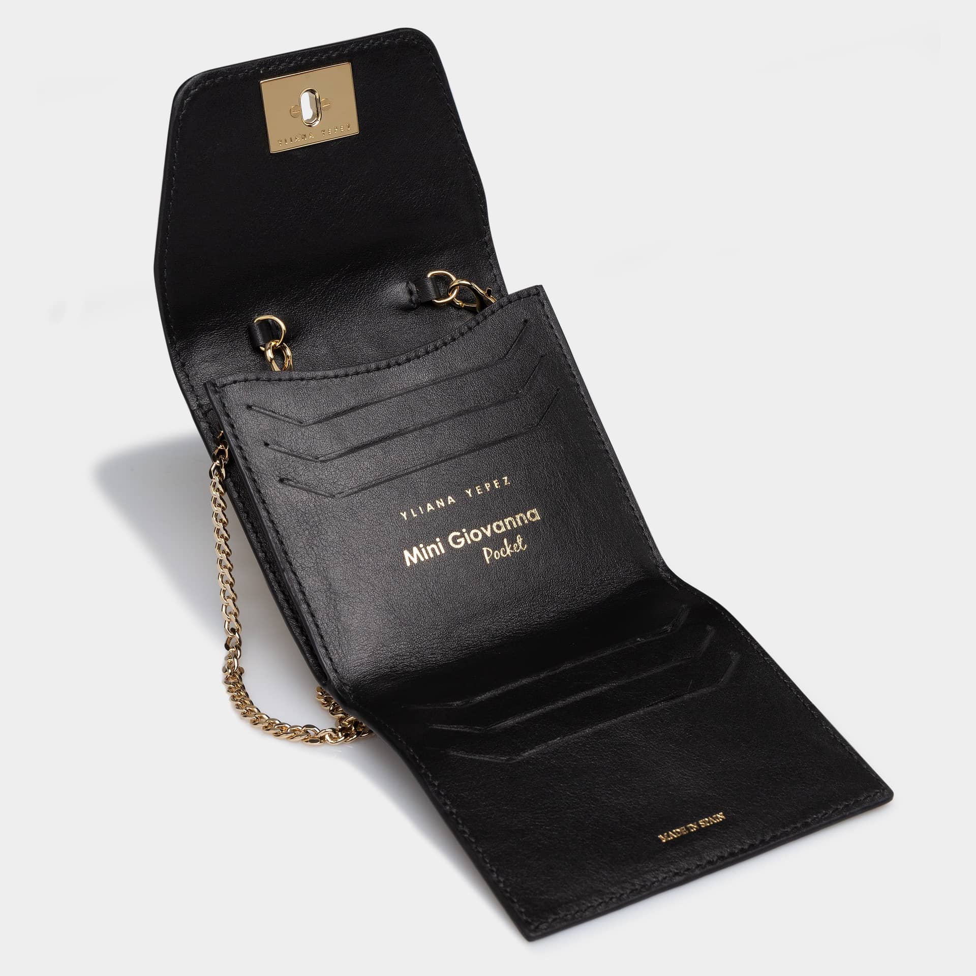 Mini Giovanna Pocket black made by Yliana Yepez