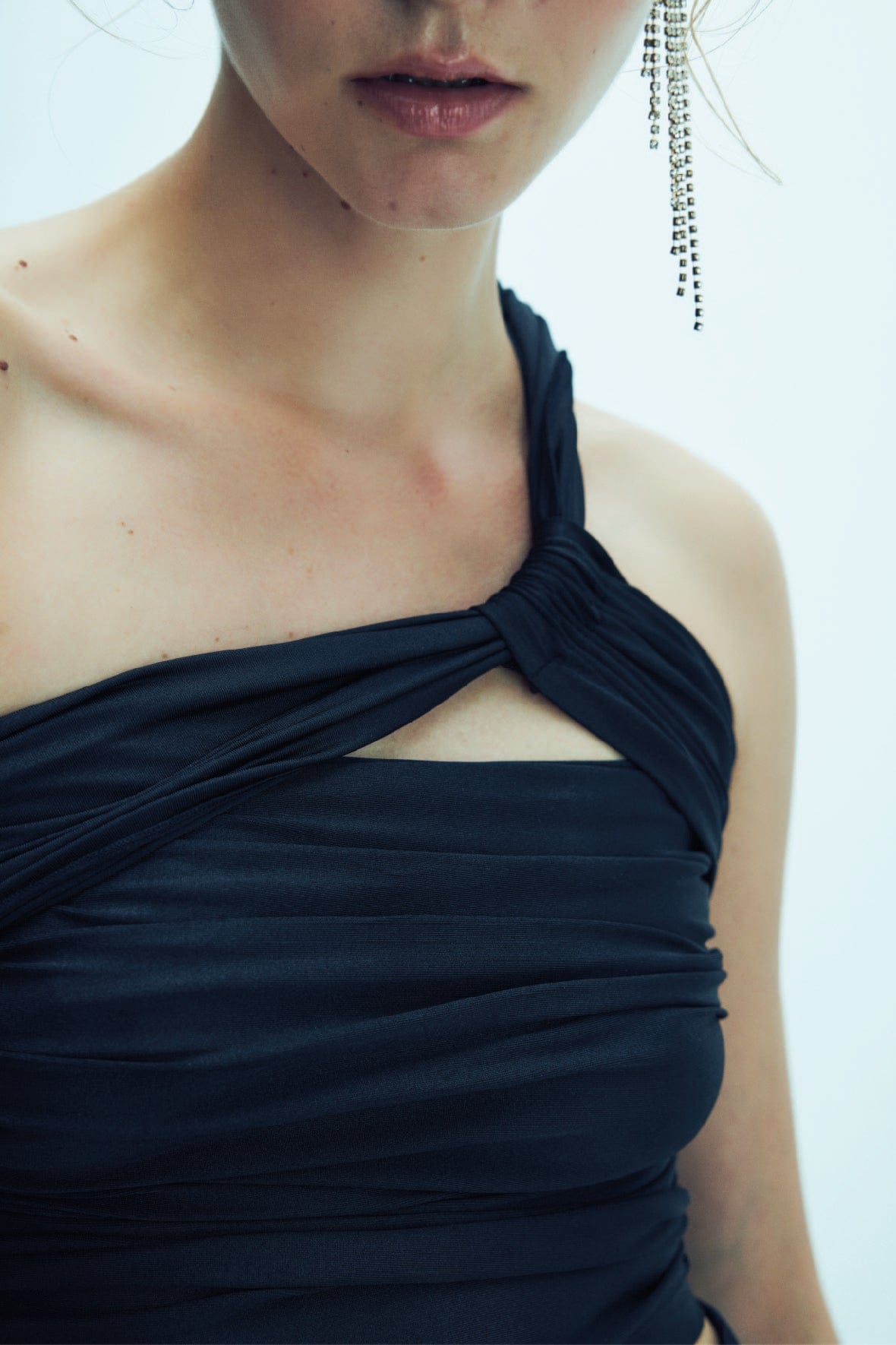 Evelyn Jersey Asymmetric Top in Black made by Nazli Ceren