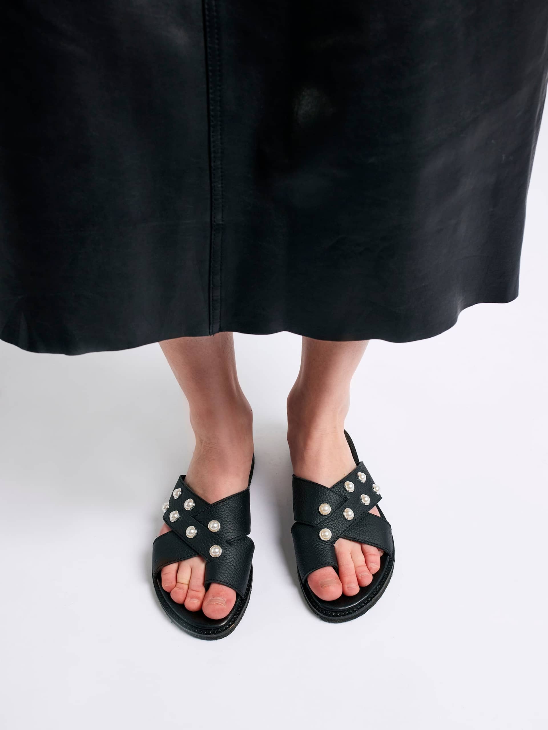 THE METTE BLACK ECO LEATHER WITH PEARLS made by Blankens