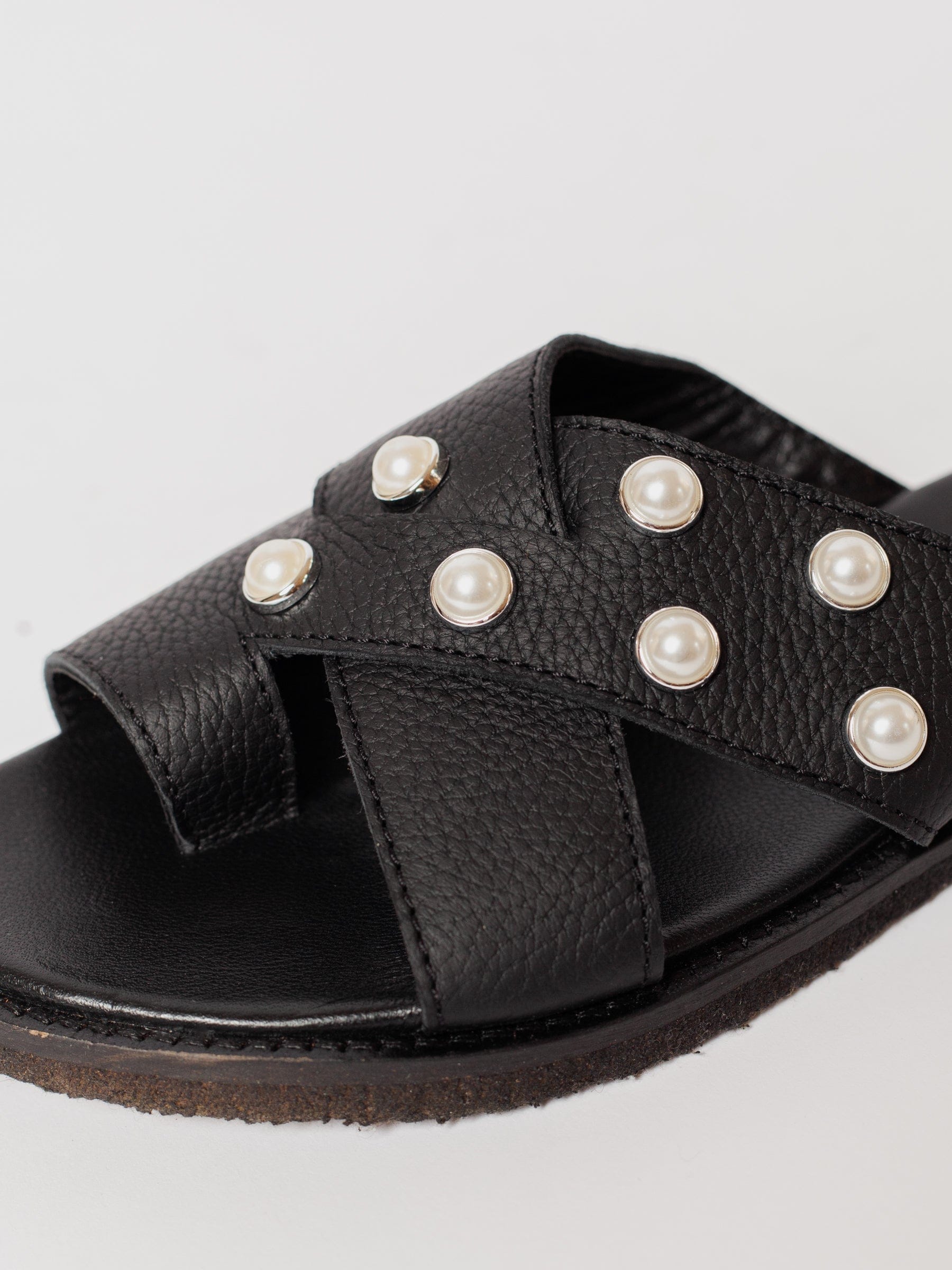 THE METTE BLACK ECO LEATHER WITH PEARLS made by Blankens