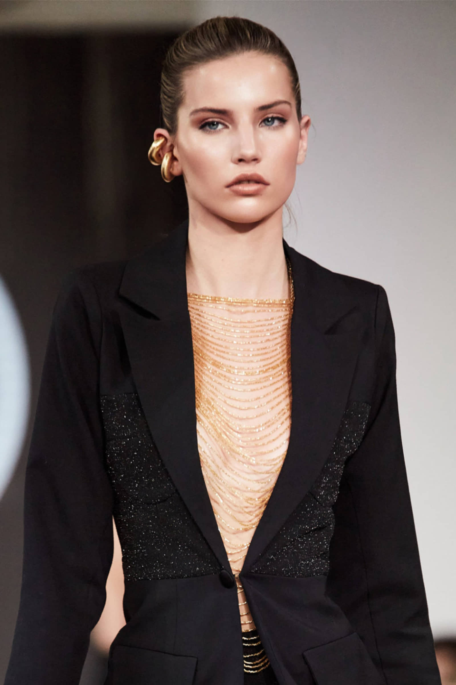 Pectoral Notta made by Lediel