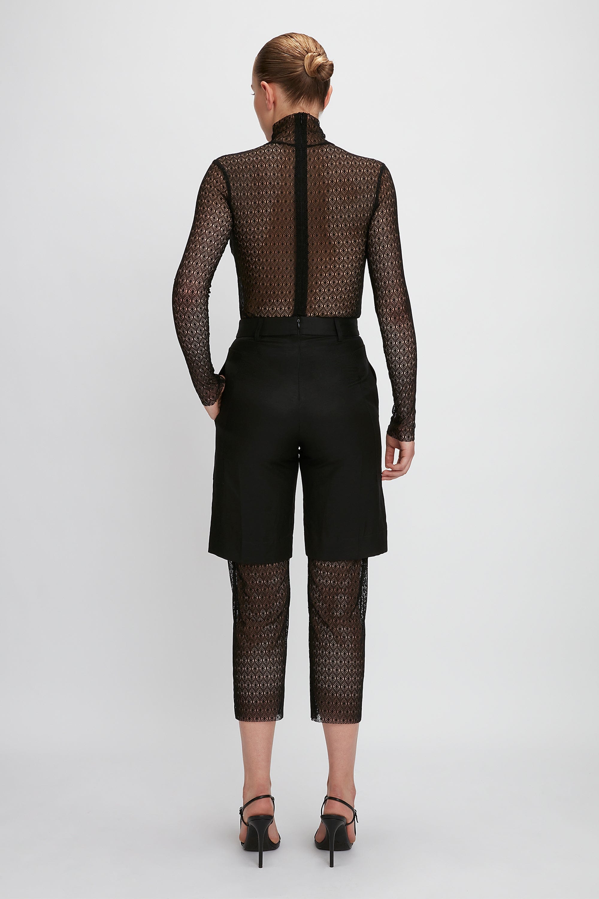 LONG-SLEEVED TURTLENECK TOP made by YIBRI