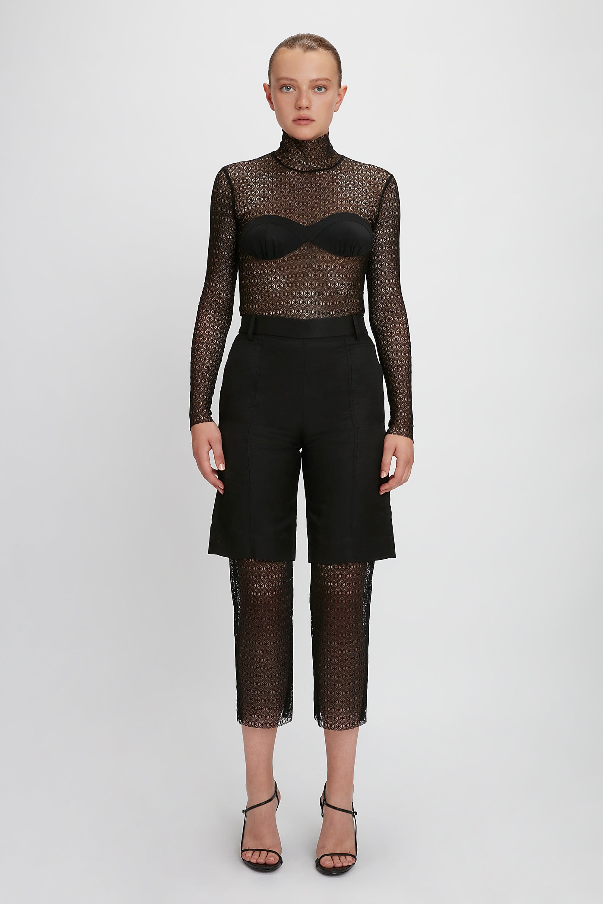 LONG-SLEEVED TURTLENECK TOP made by YIBRI