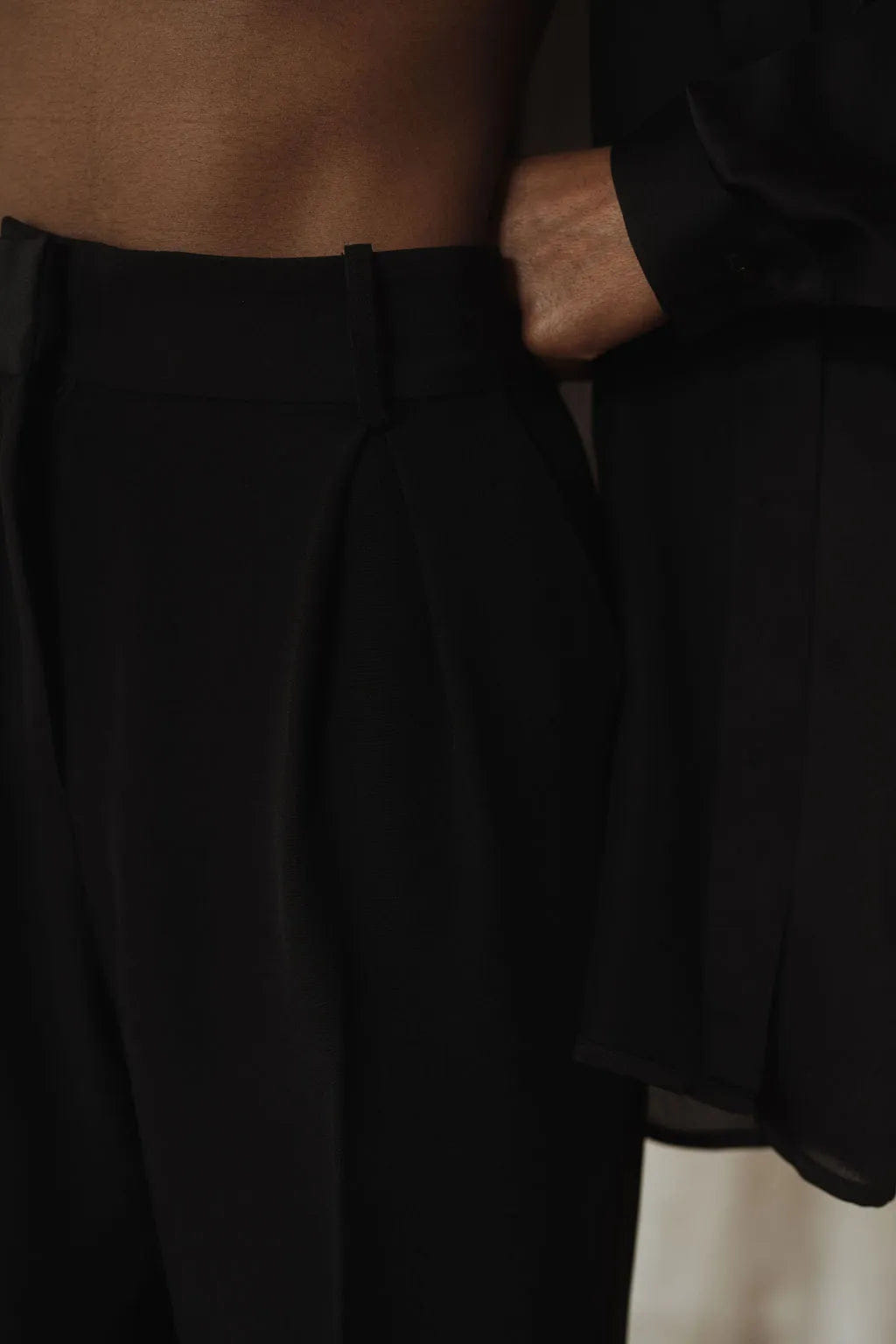 High waisted pants for women - black color - 100% Silk made by MORACÉE