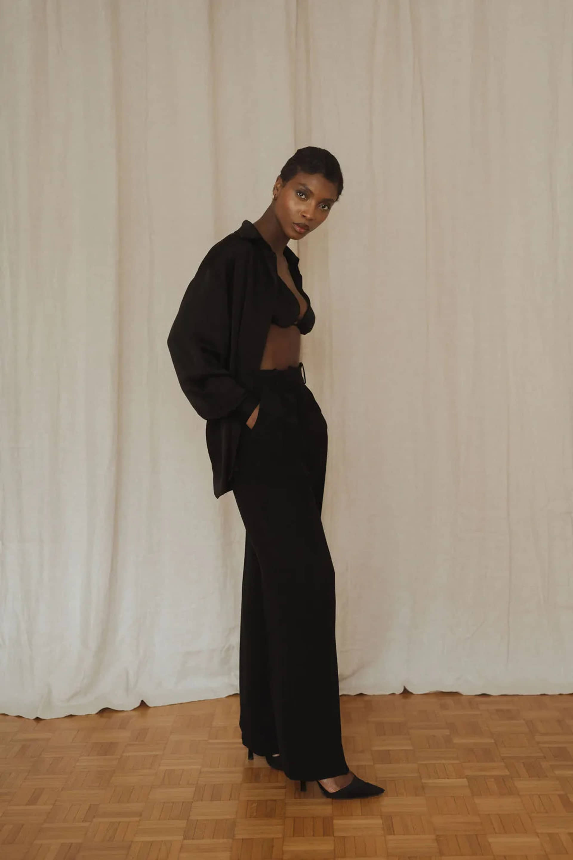 High waisted pants for women - black color - 100% Silk made by MORACÉE