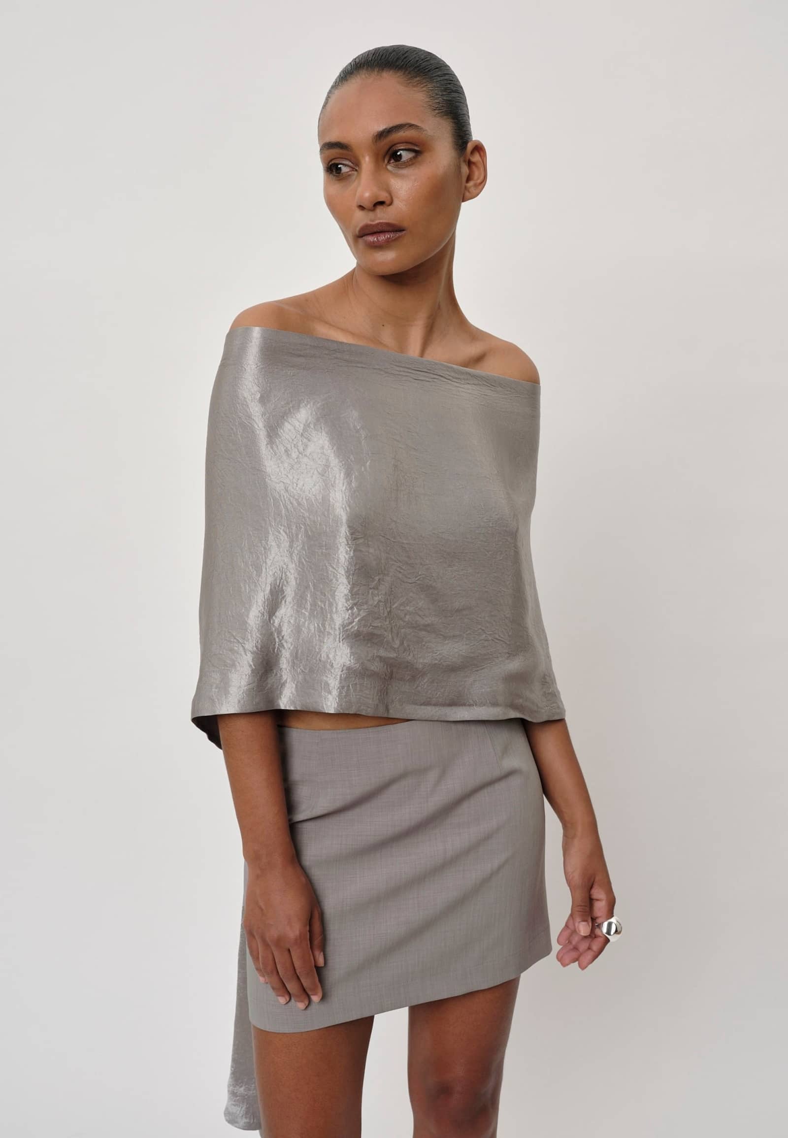 Sawyer Cape - Pearl Grey made by HERSKIND