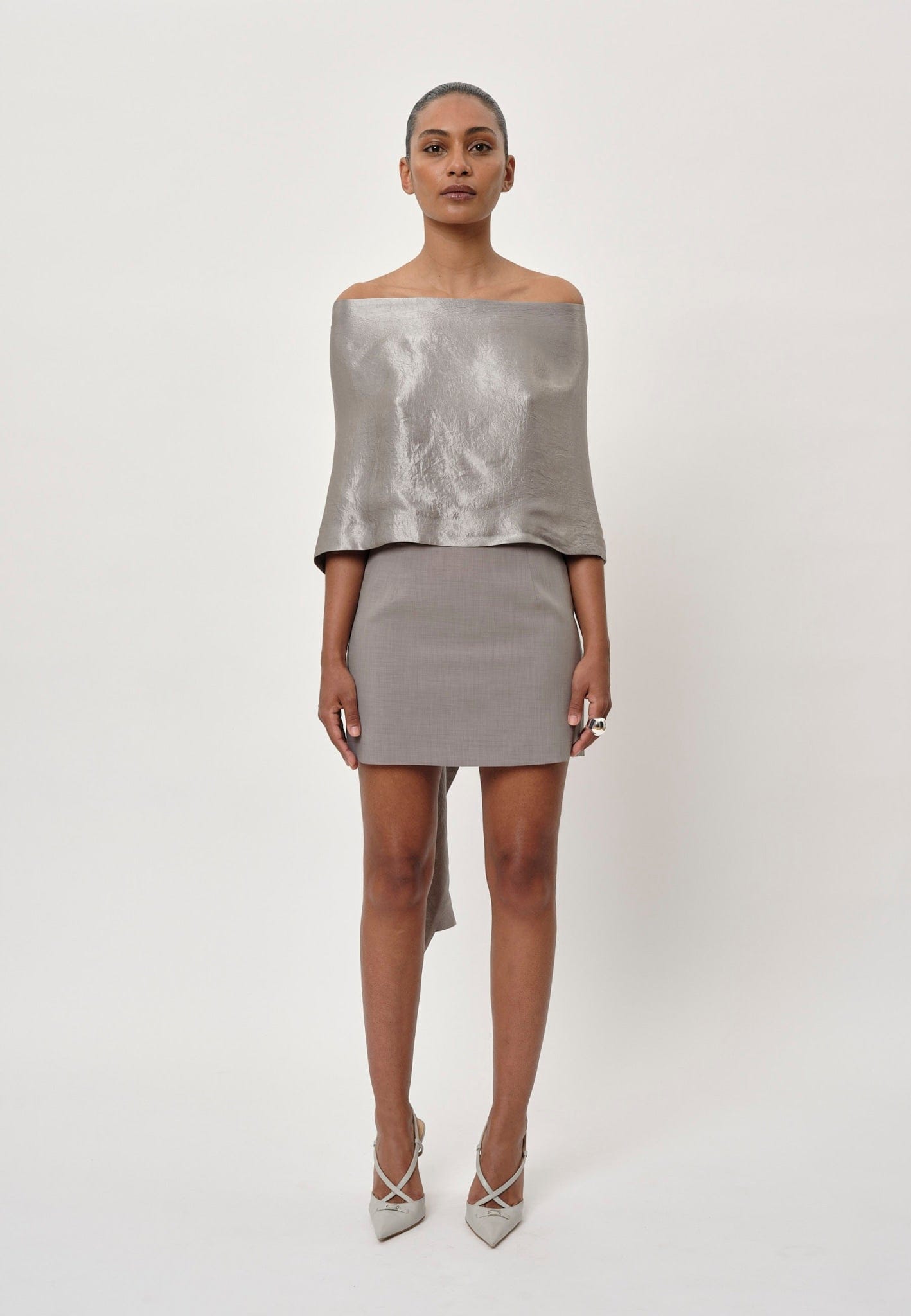 Sawyer Cape - Pearl Grey made by HERSKIND