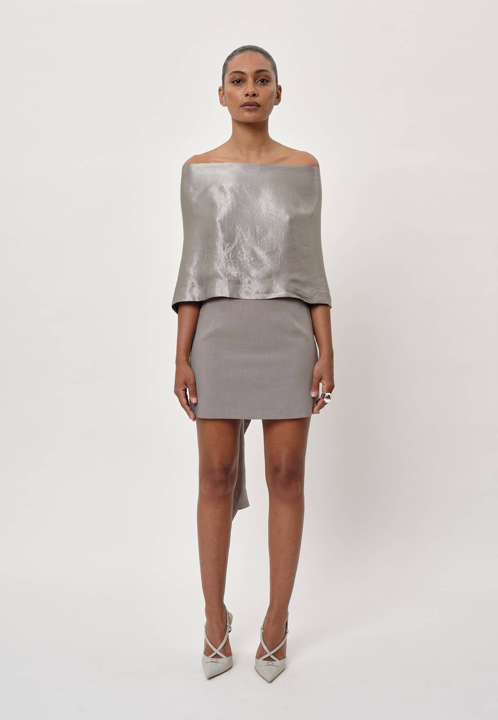 Sawyer Cape - Pearl Grey made by HERSKIND