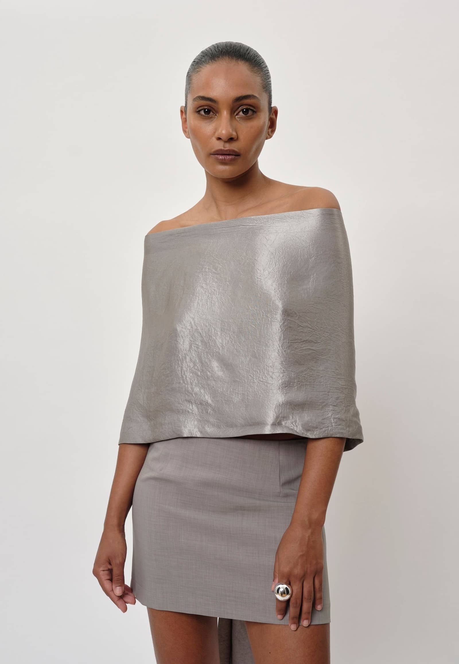 Sawyer Cape - Pearl Grey made by HERSKIND