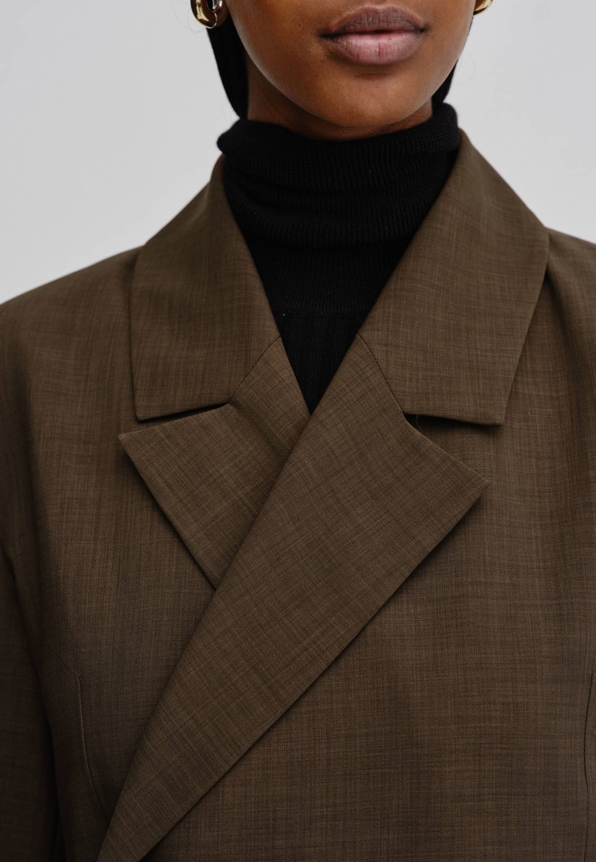 Lilith Blazer - Dark Chocolate in Brown made by HERSKIND