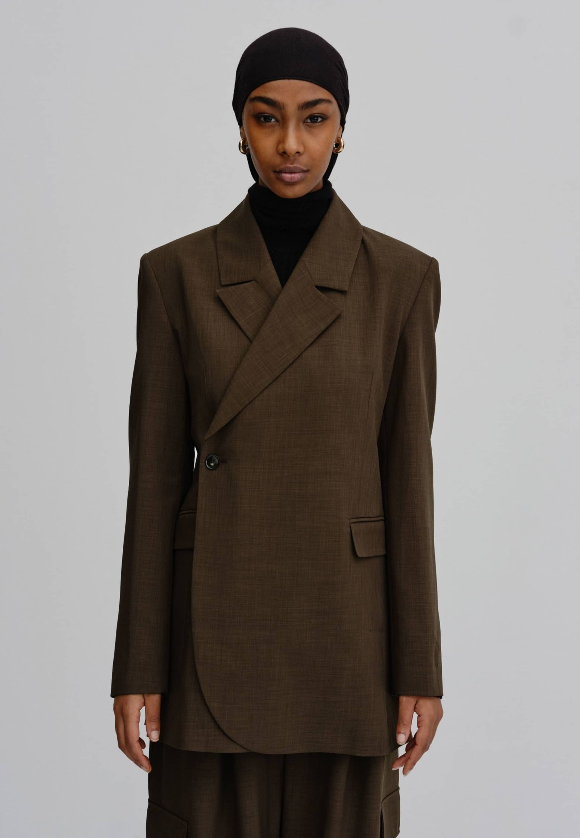 Lilith Blazer - Dark Chocolate in Brown made by HERSKIND
