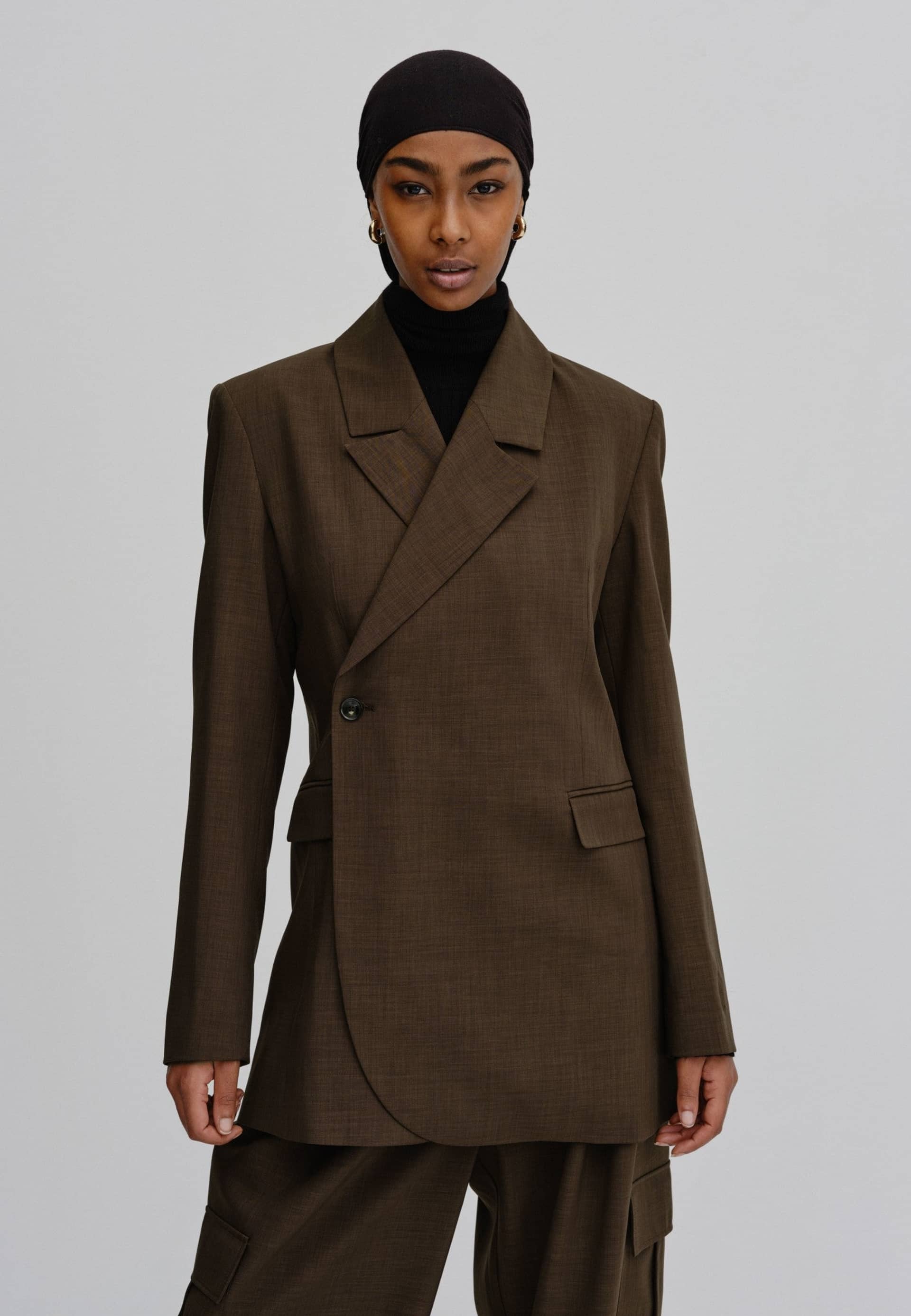 Lilith Blazer - Dark Chocolate in Brown made by HERSKIND