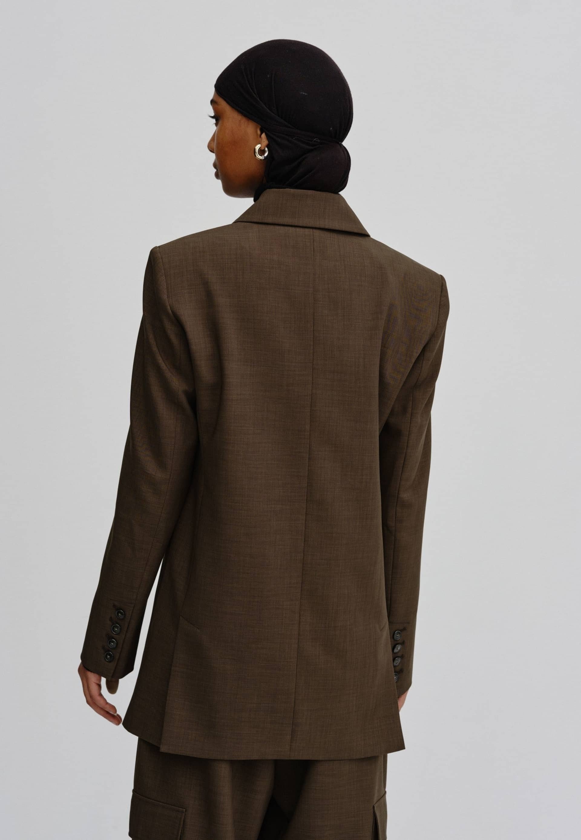 Lilith Blazer - Dark Chocolate in Brown made by HERSKIND