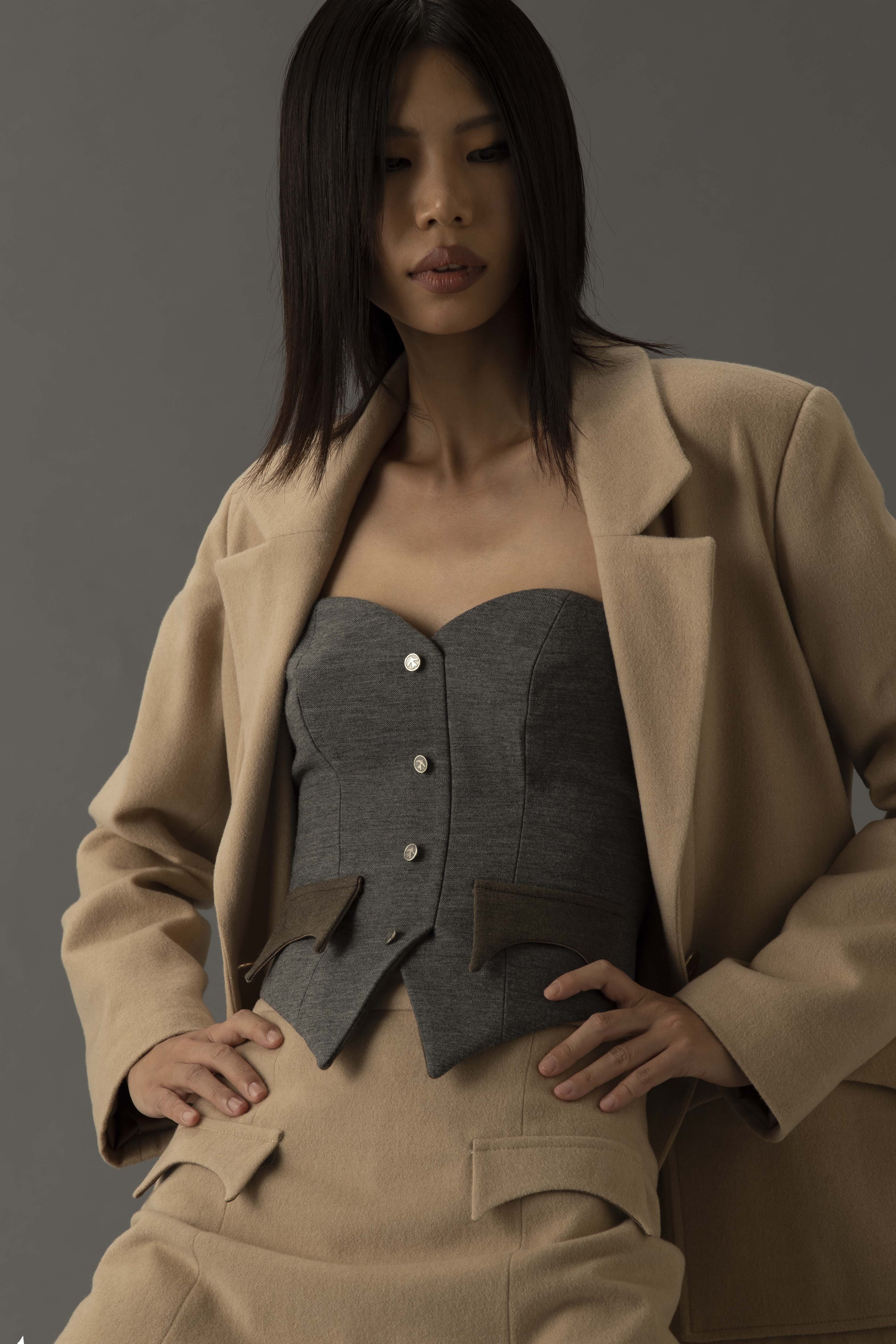 HERITAGE CAMELHAIR SKIRT in Beige made by Vestiaire d'un Oiseau Libre