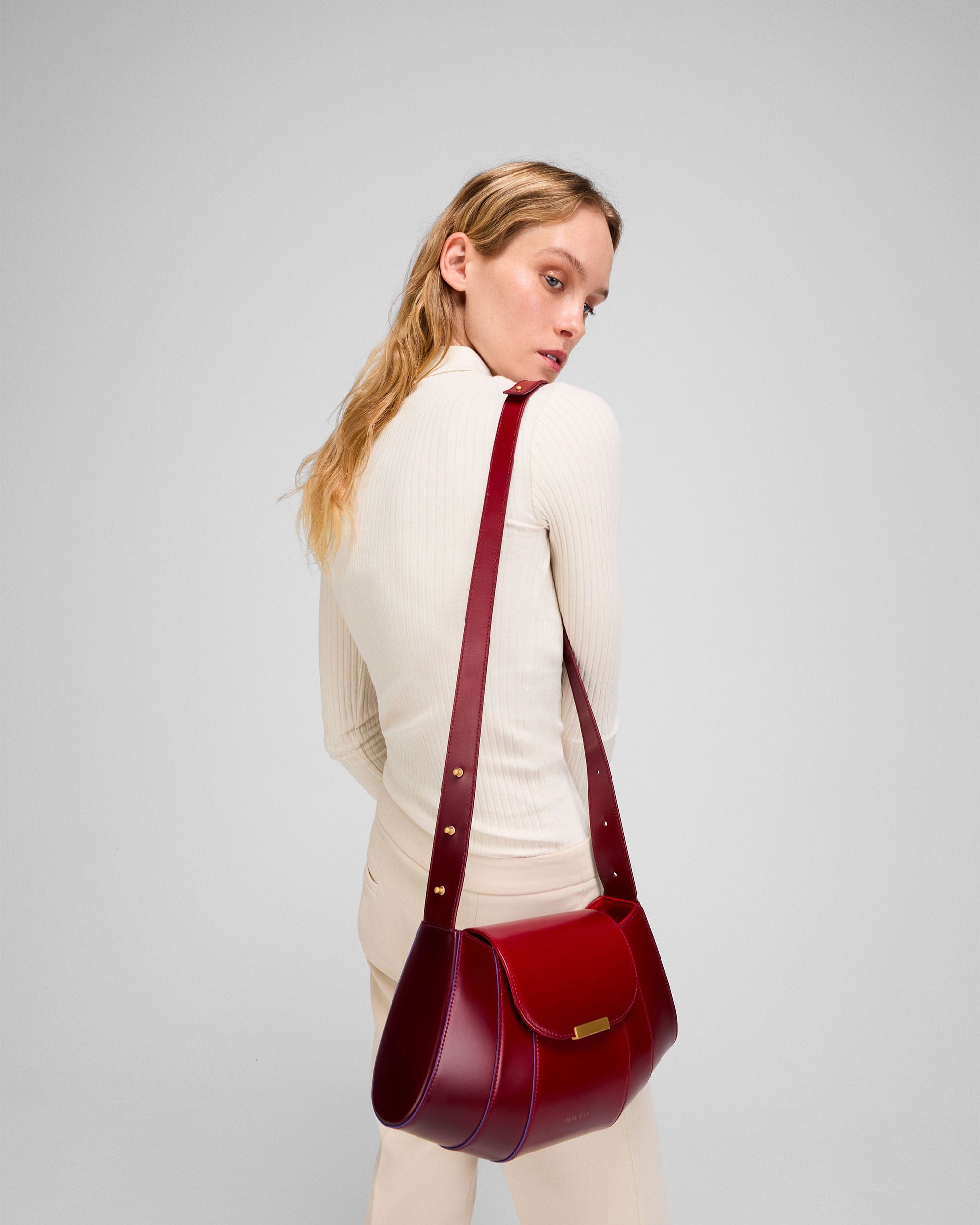 Tatu Hobo Wine Fumeé made by Mietis