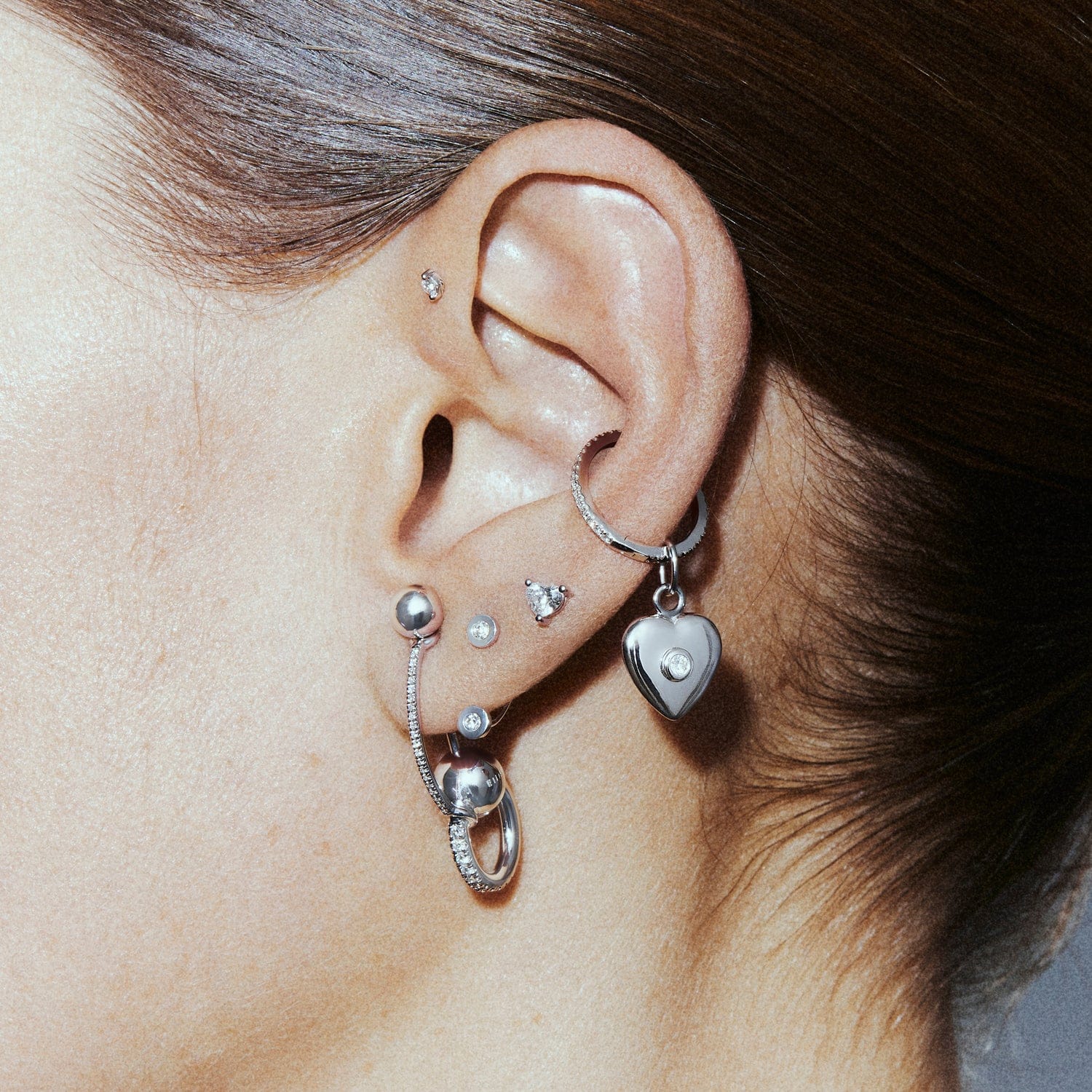ARCH EAR PIN - WHITE DIAMONDS & WHITE GOLD made by ENNUI