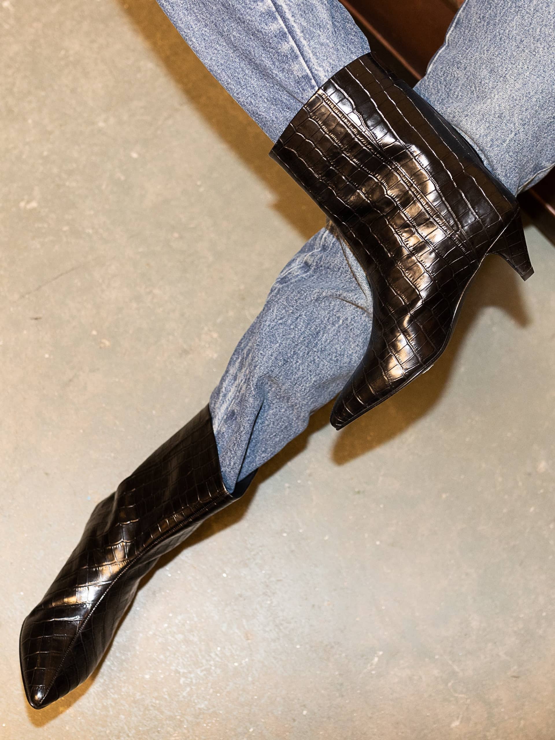 THE VANESSA LOW BLACK CROC made by Blankens