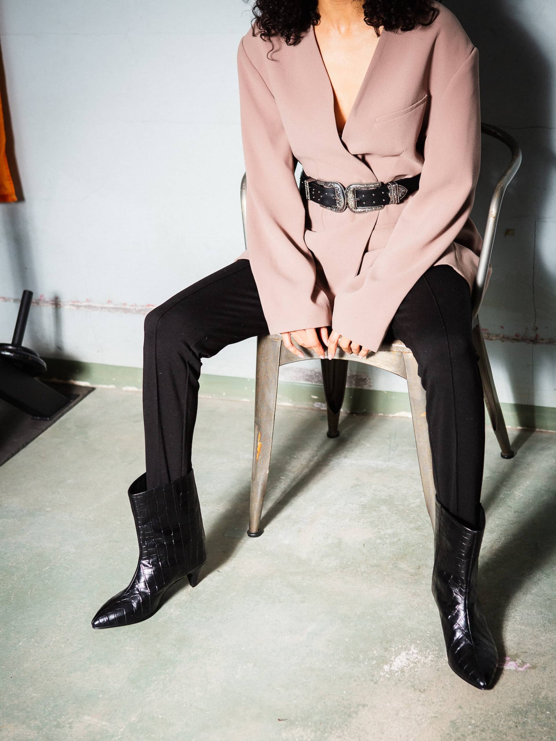 THE VANESSA LOW BLACK CROC made by Blankens