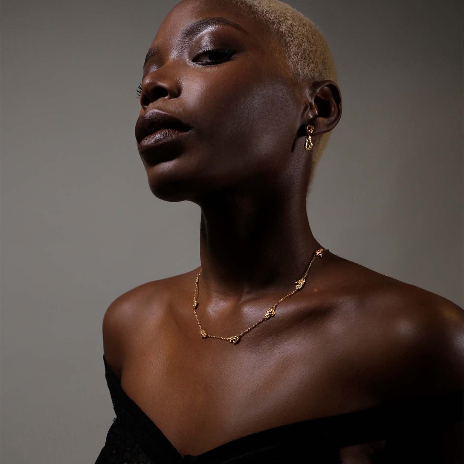 Ziyo Sapphire Necklace made by Loveness Lee