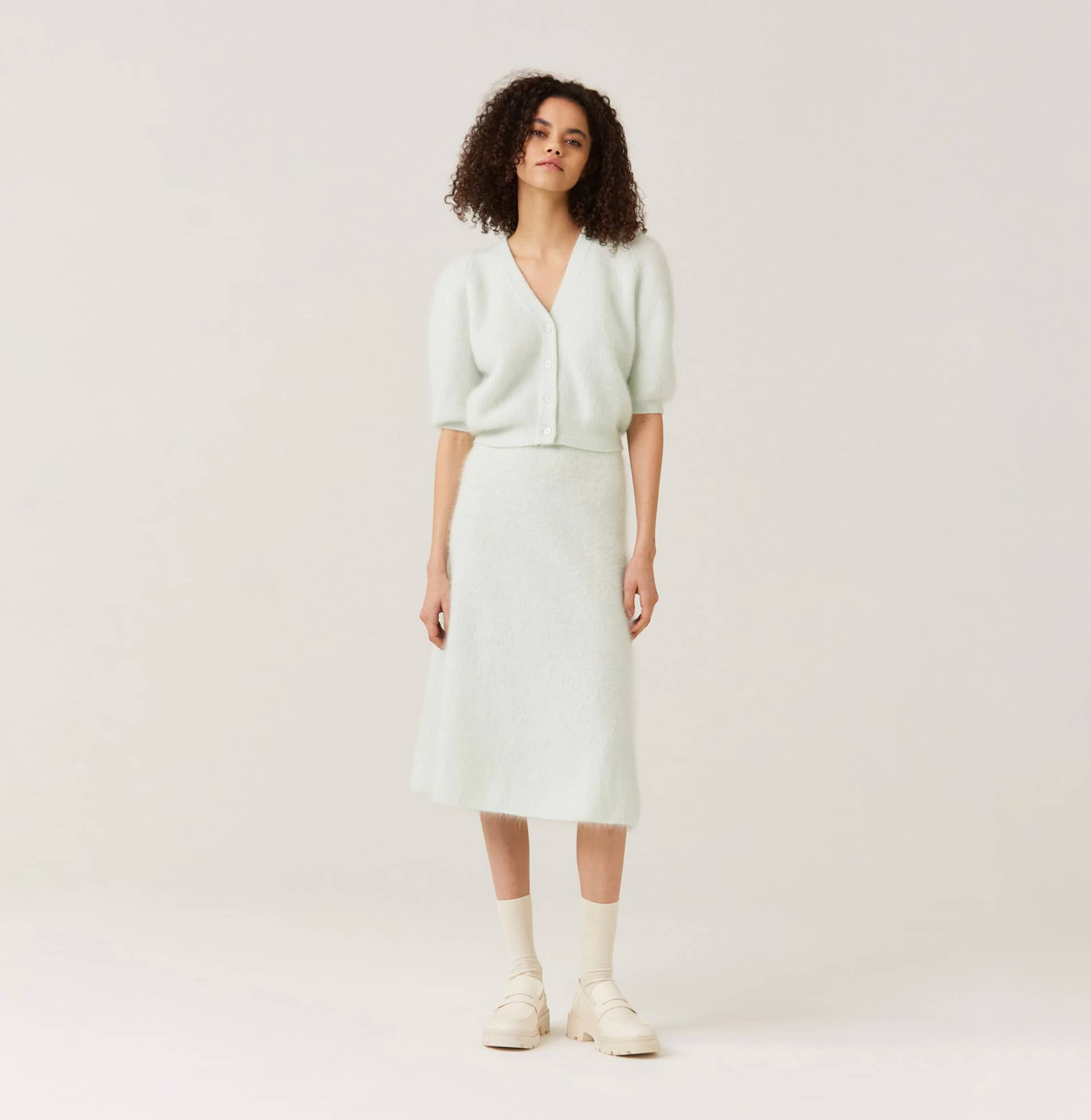 FLUFFY BALLOON-SLEEVED CASHMERE CARDIGAN WITH FAUX FUR COLLAR in Green made by CRUSH Collection