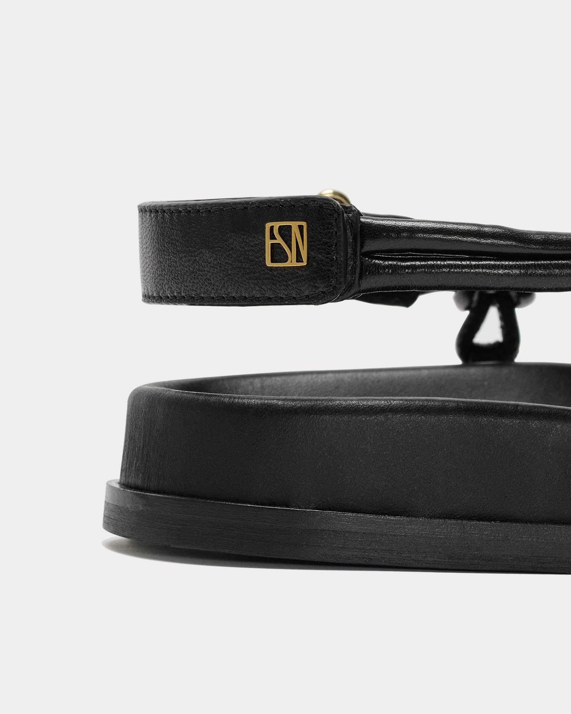 The Sporty Slingback - Black made by ESSEN