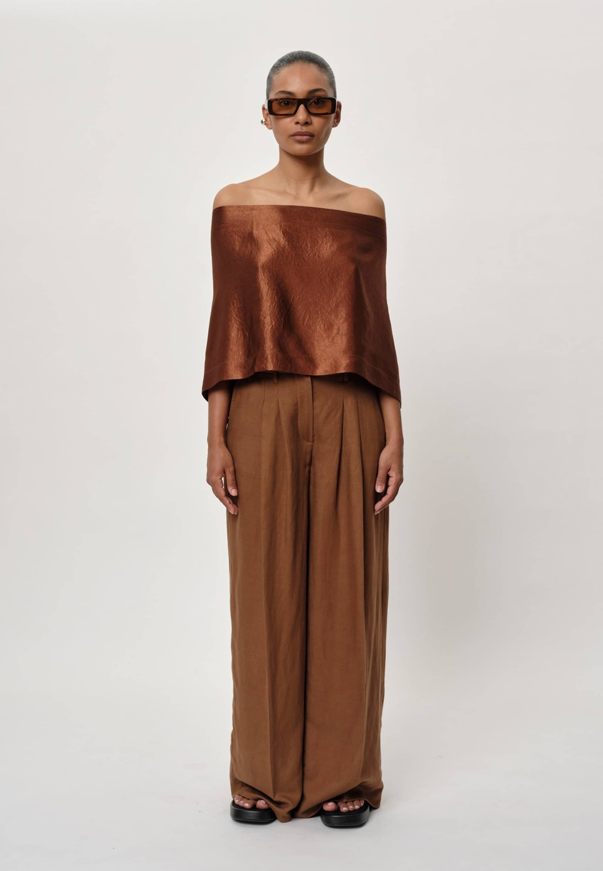 Sawyer Cape - Toffee made by HERSKIND