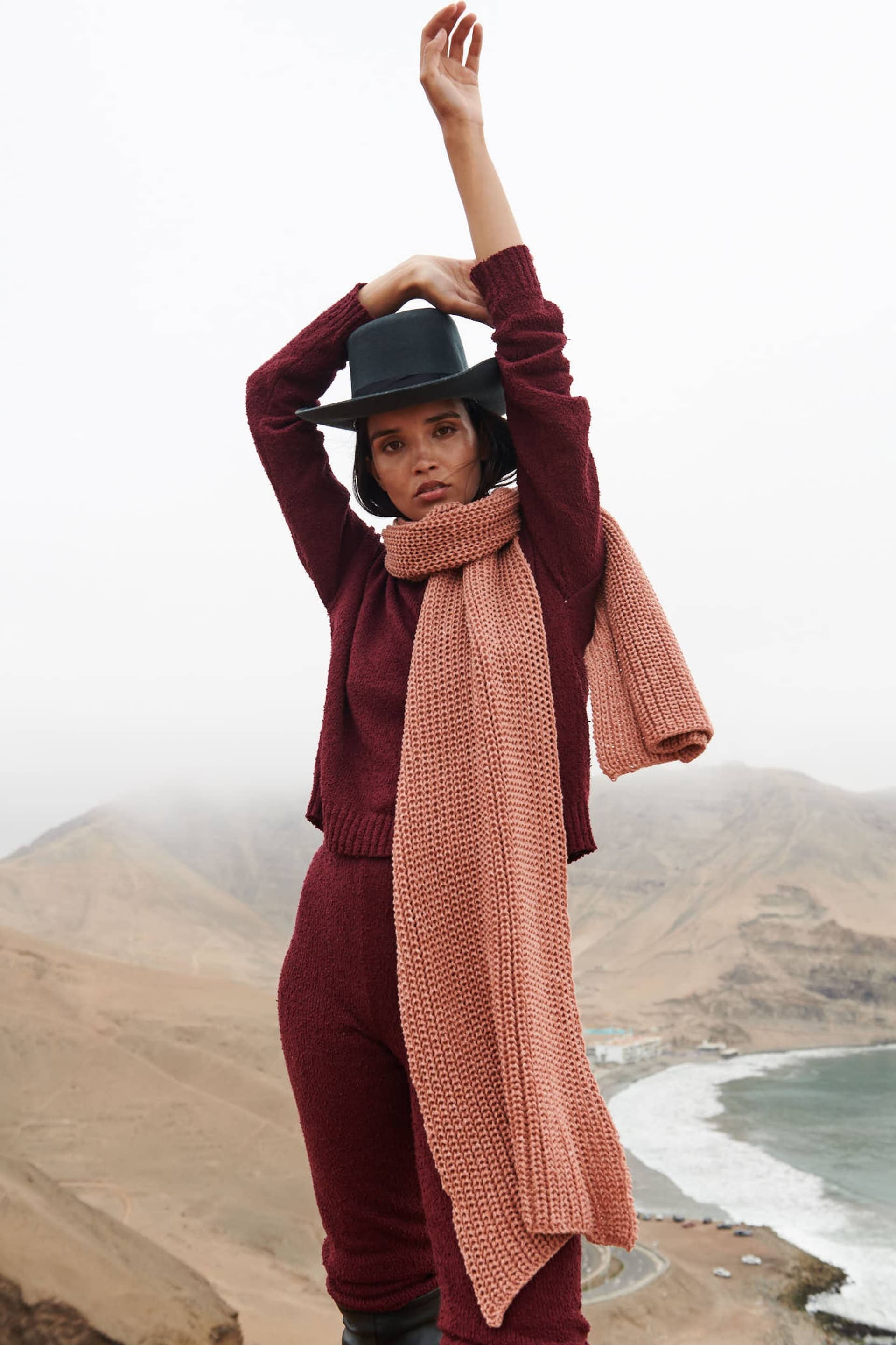 Lounge set: OLIVE sweater + LUCUMA pant in Red made by AYNI