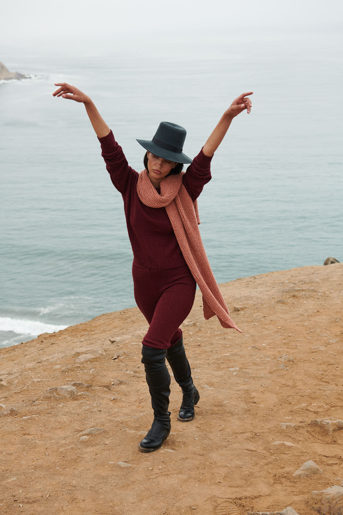 Lounge set: OLIVE sweater + LUCUMA pant in Red made by AYNI