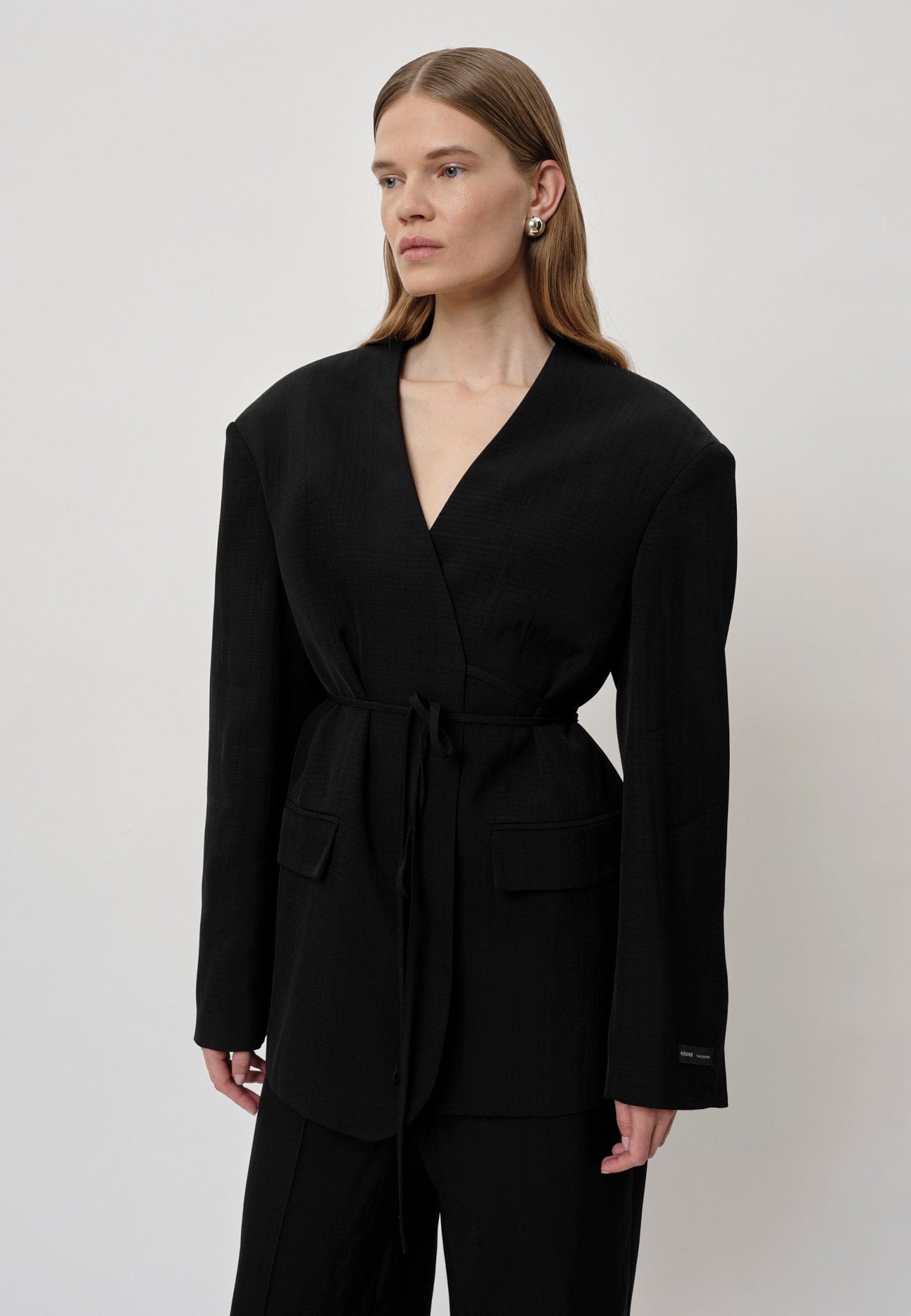 Indiana Blazer - Black made by HERSKIND