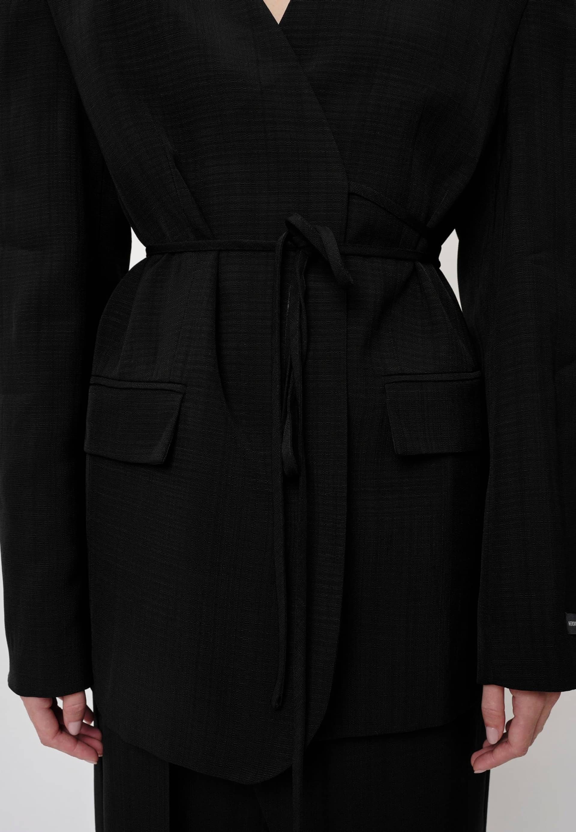 Indiana Blazer - Black made by HERSKIND