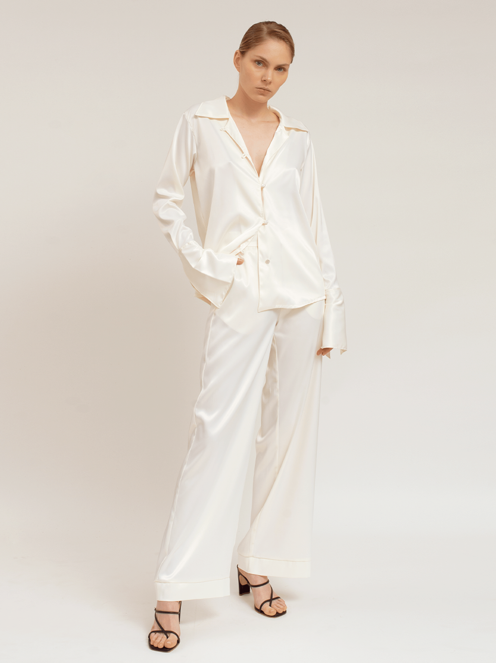 Set Lily in White made by Camila Sarmiento