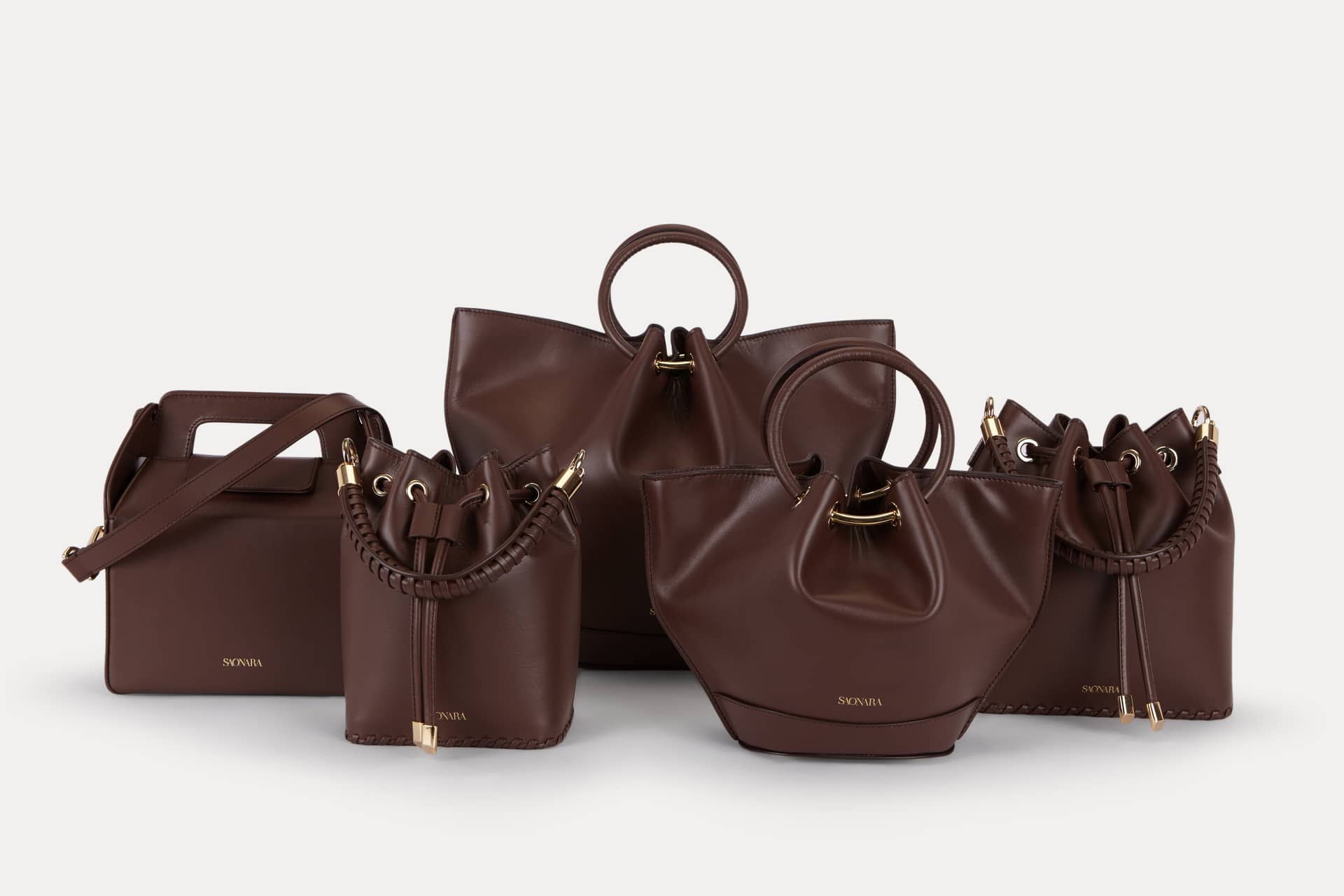 SAONARA CHOCOLATE LEATHER CARRY CASE made by Saonara