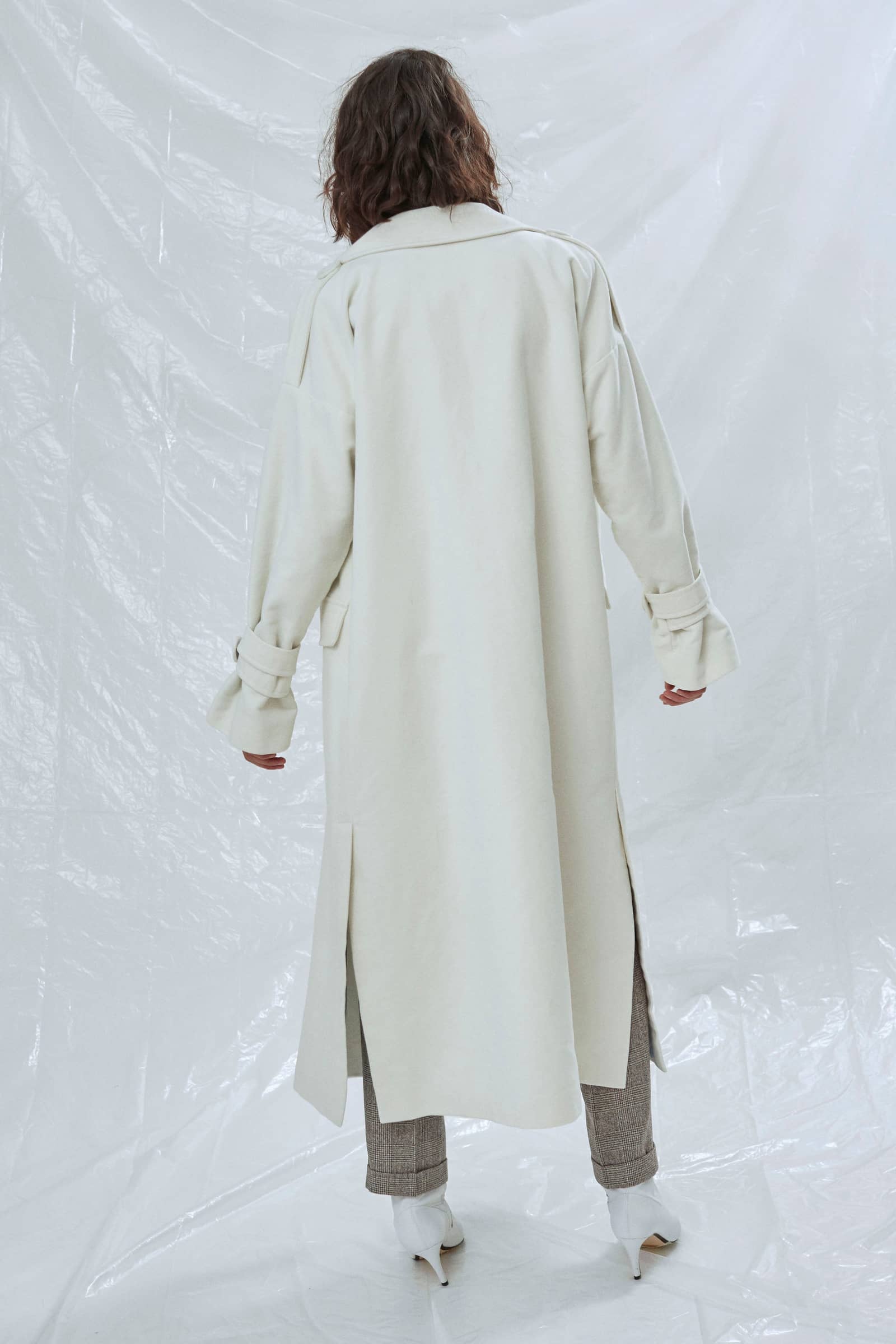 Laura Oversized Coat in Blanche in White made by Nazli Ceren