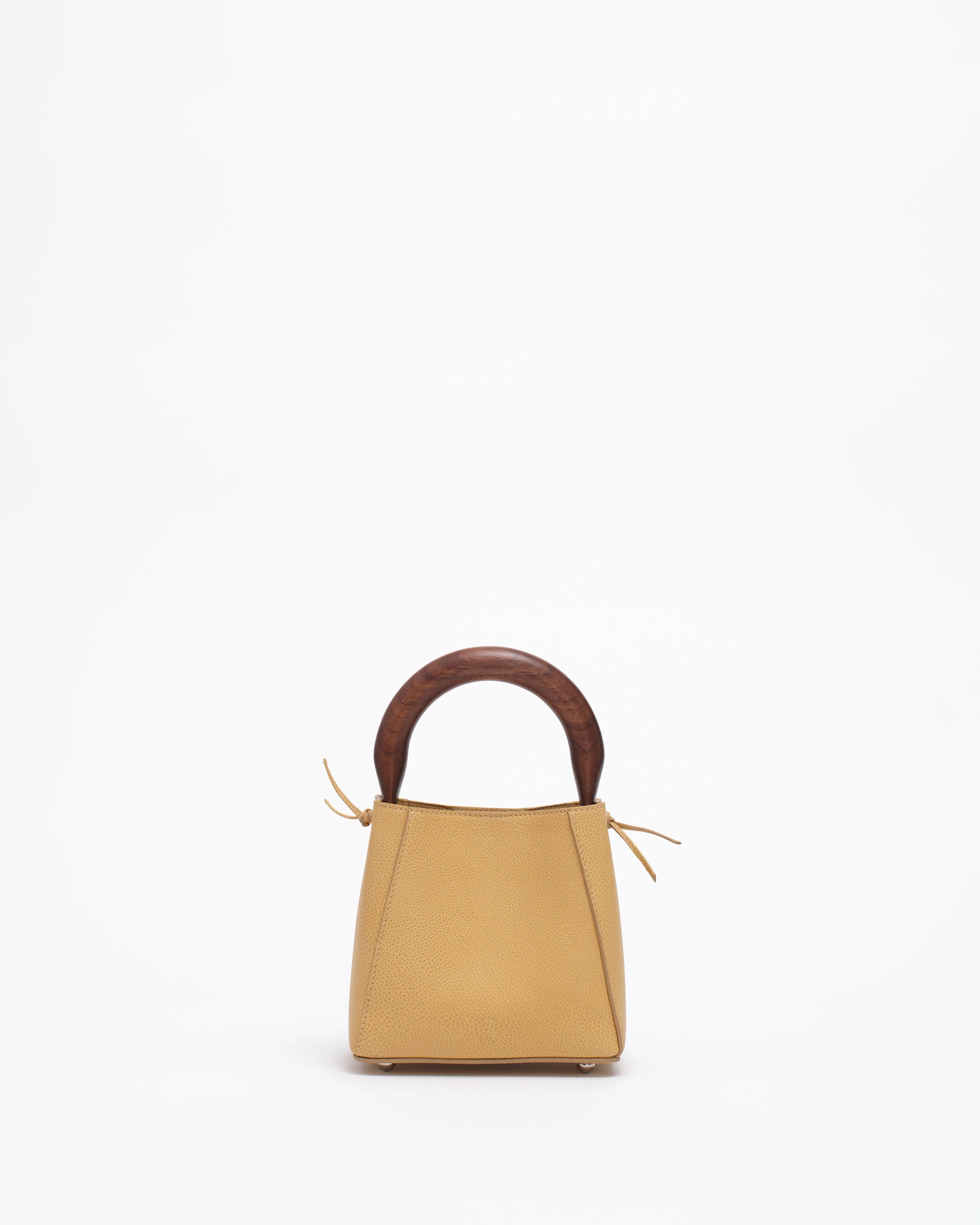 Quinta in Beige made by mas