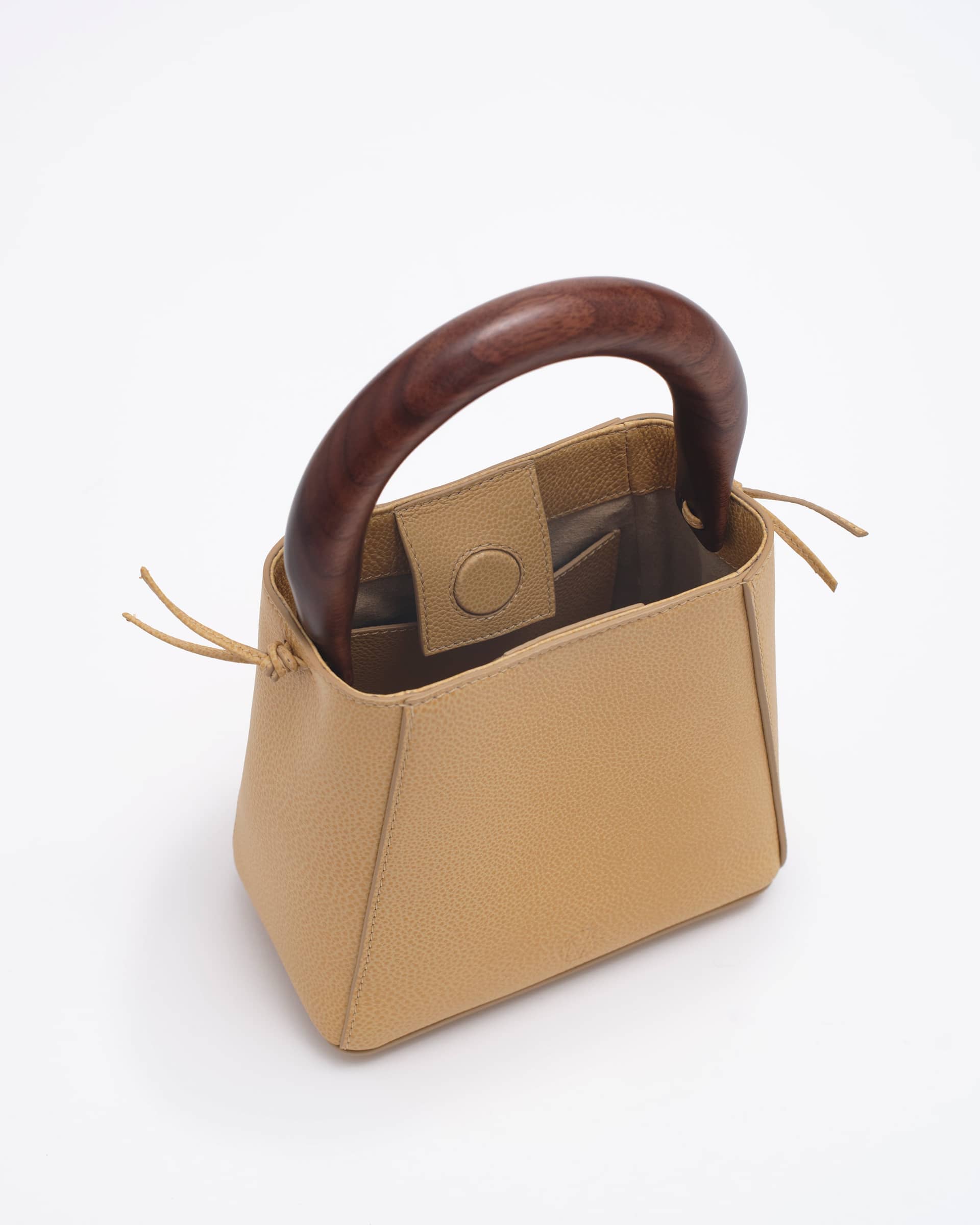 Quinta in Beige made by mas