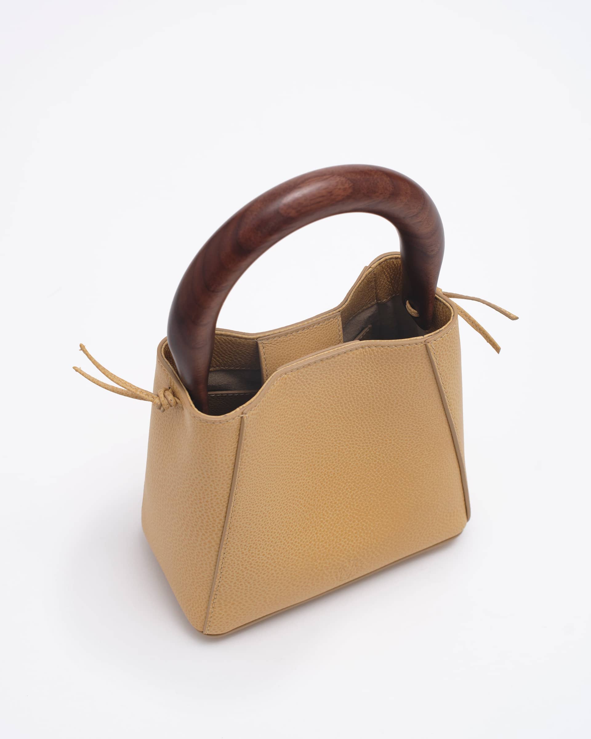 Quinta in Beige made by mas