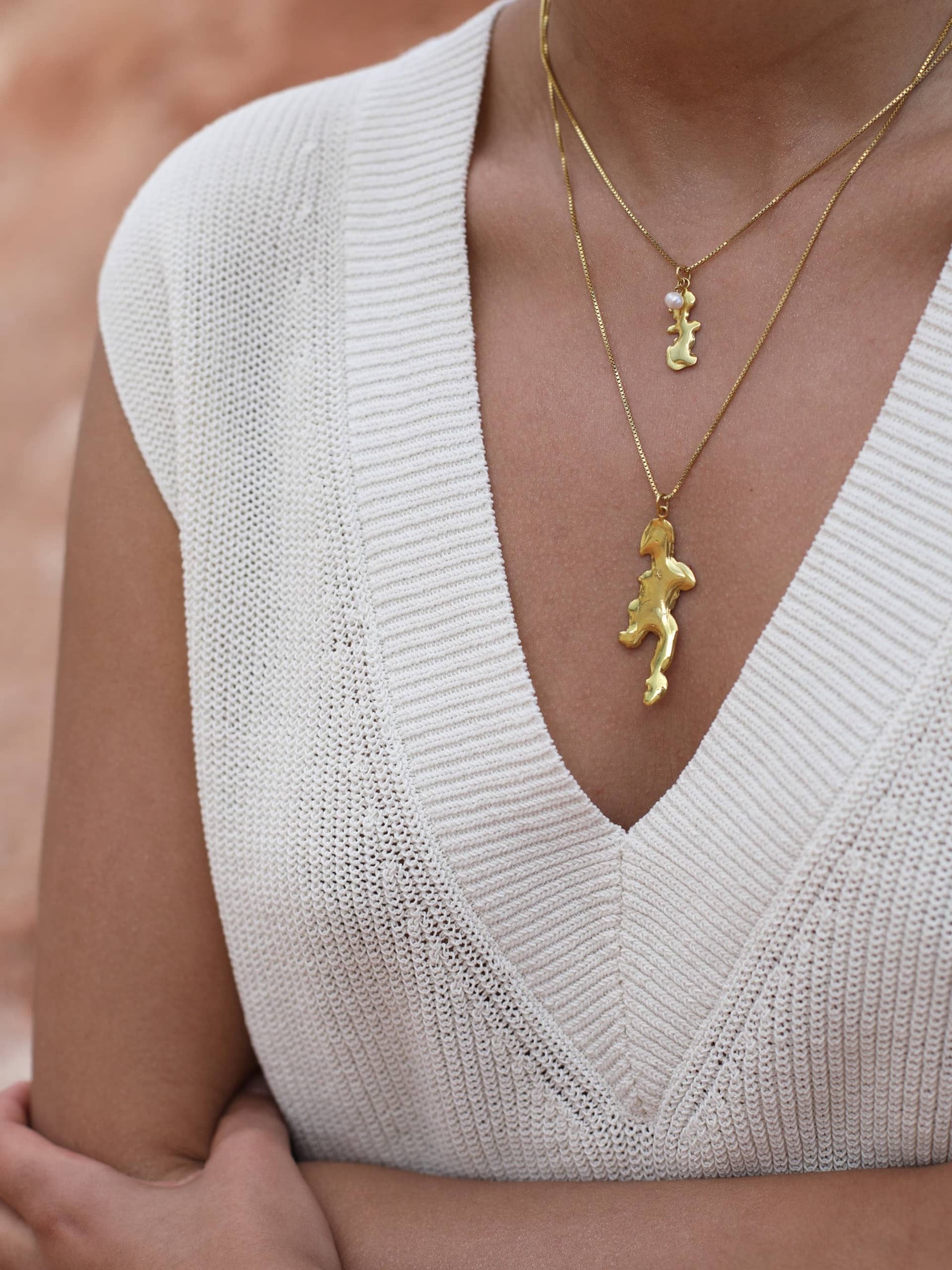 Euphoria Shaman Small Necklace Gold in Gold made by Eva Remenyi