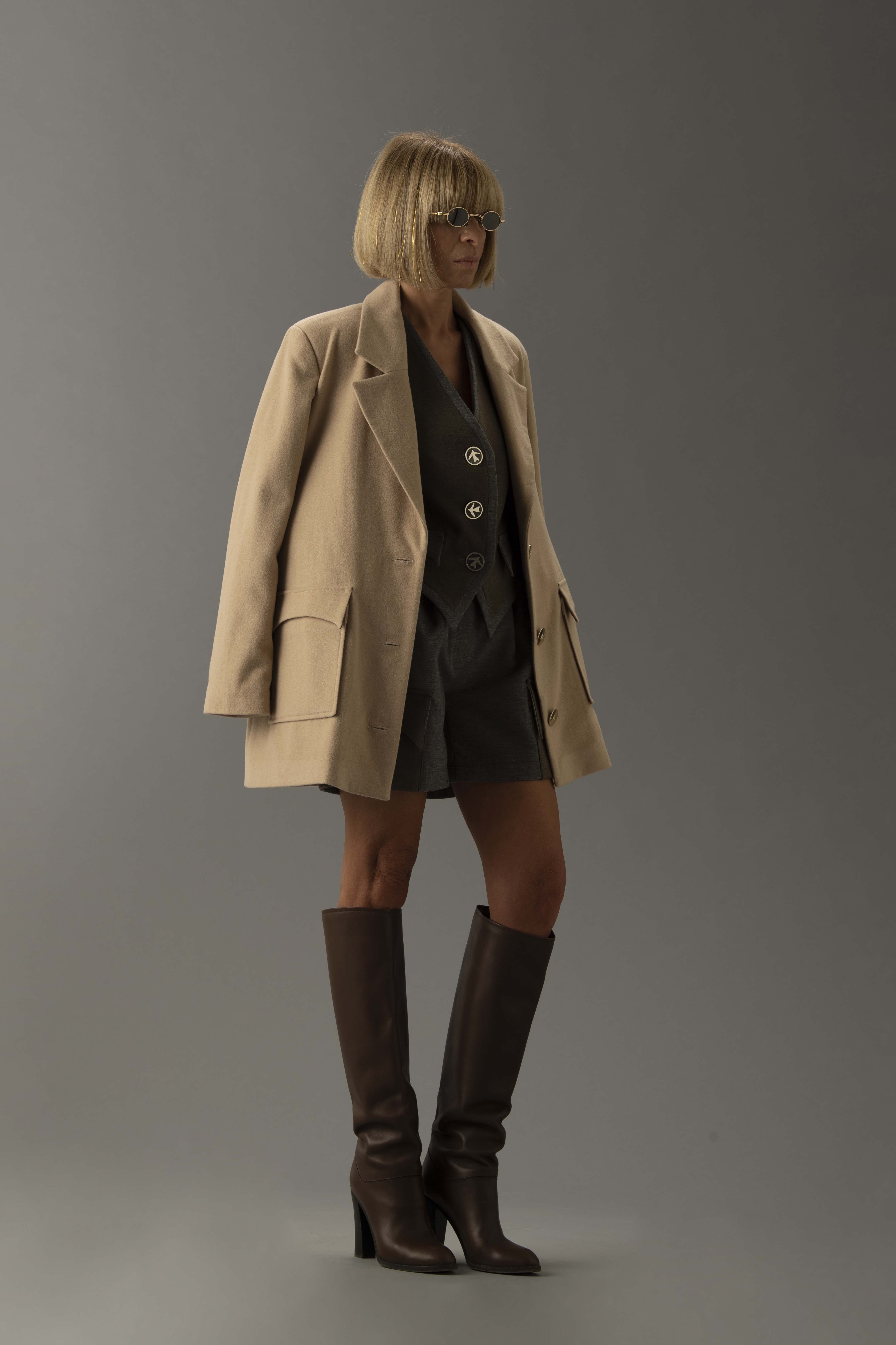 HERITAGE CAMELHAIR JACKET in Beige made by Vestiaire d'un Oiseau Libre