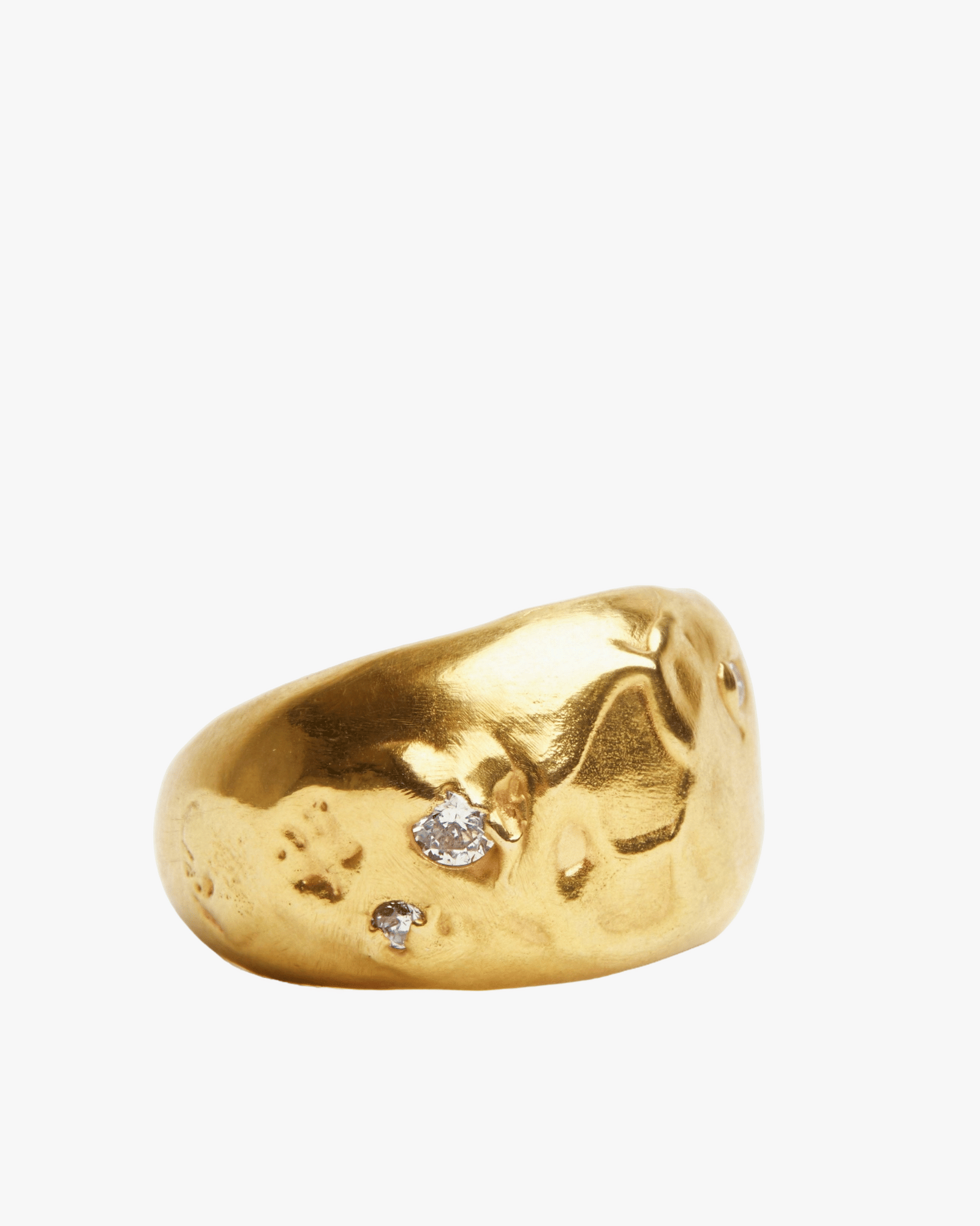 DALIA RING made by Carolina De Barros