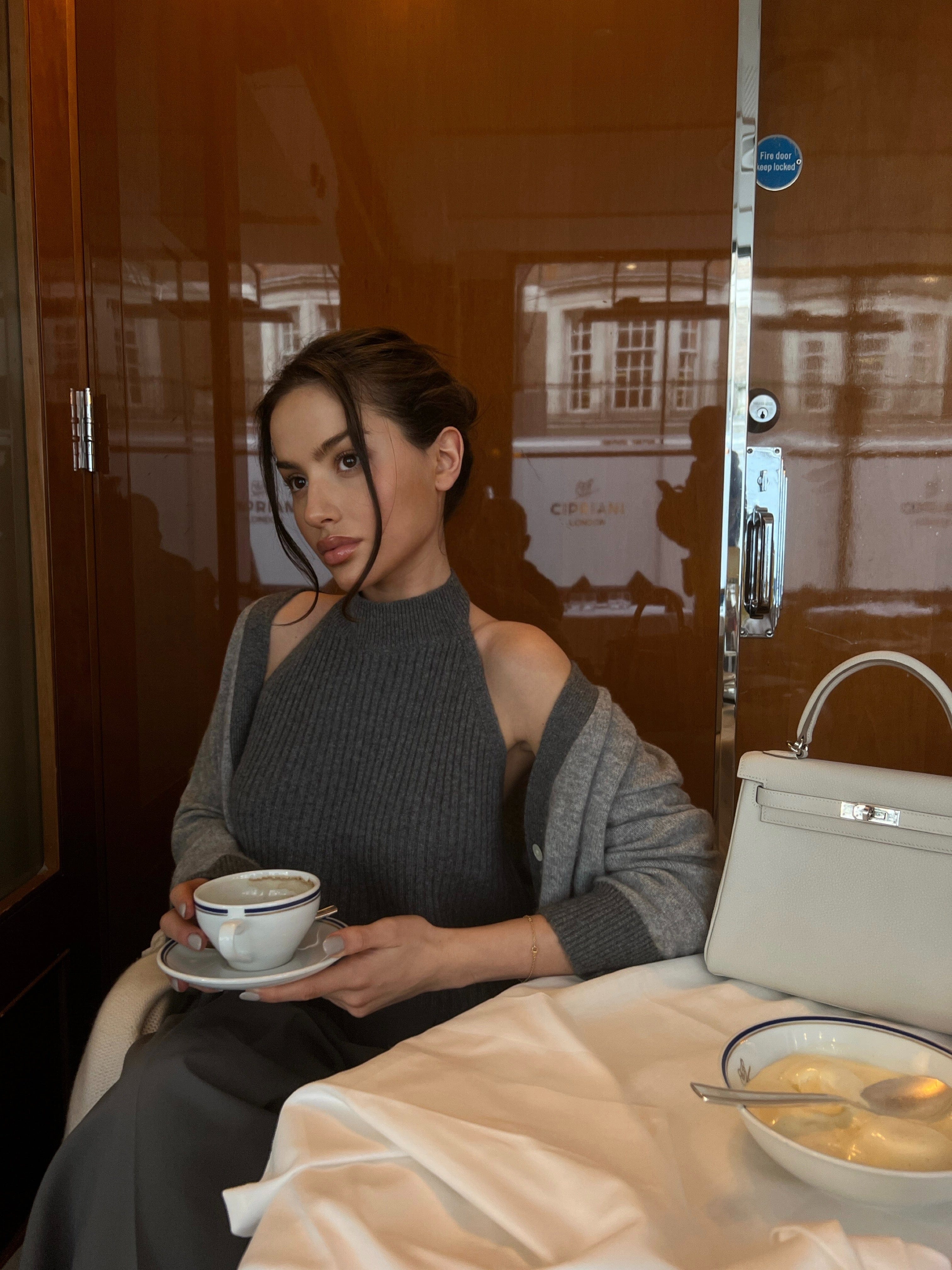 Cashmere halterneck grey made by CLOEYS