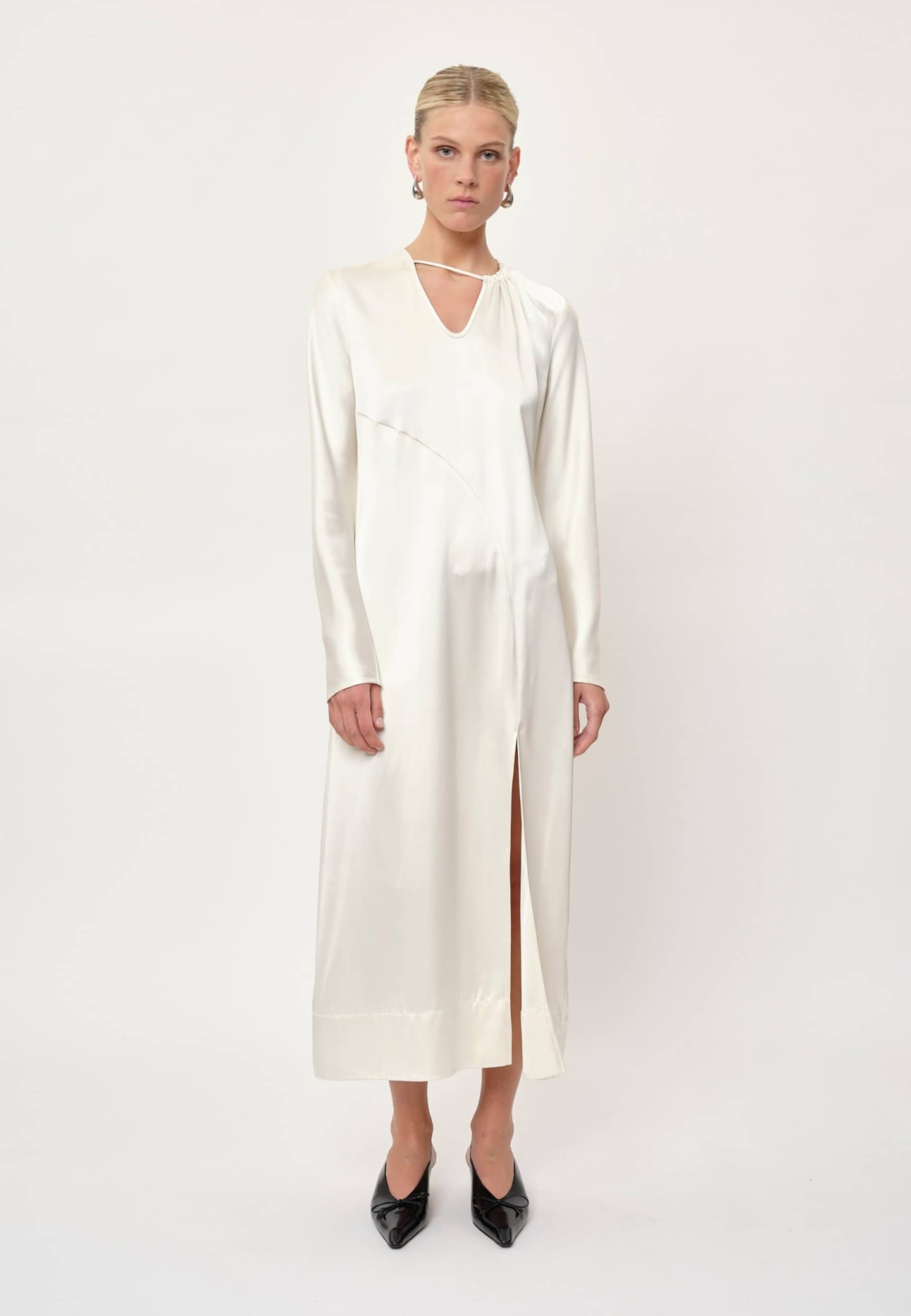 Amber Dress - Creme made by HERSKIND