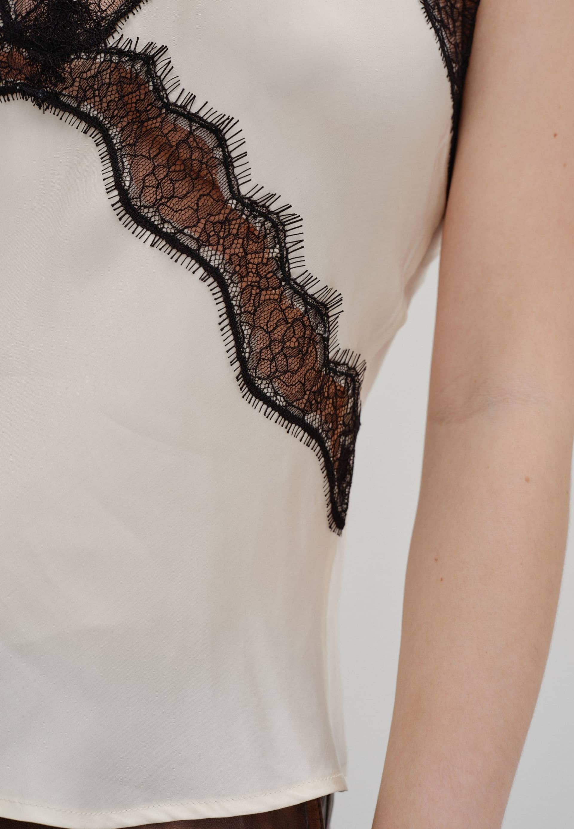 Jonna Top - Gardenia in White made by HERSKIND