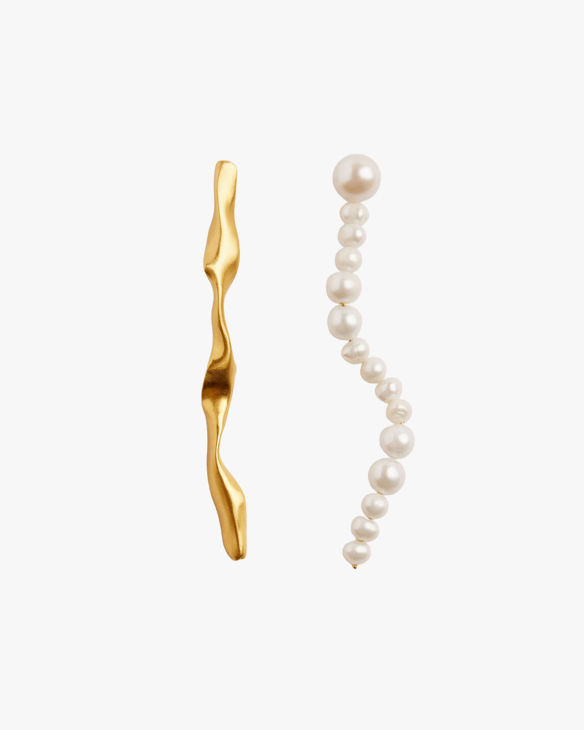 TRAMA EARRINGS made by Carolina De Barros