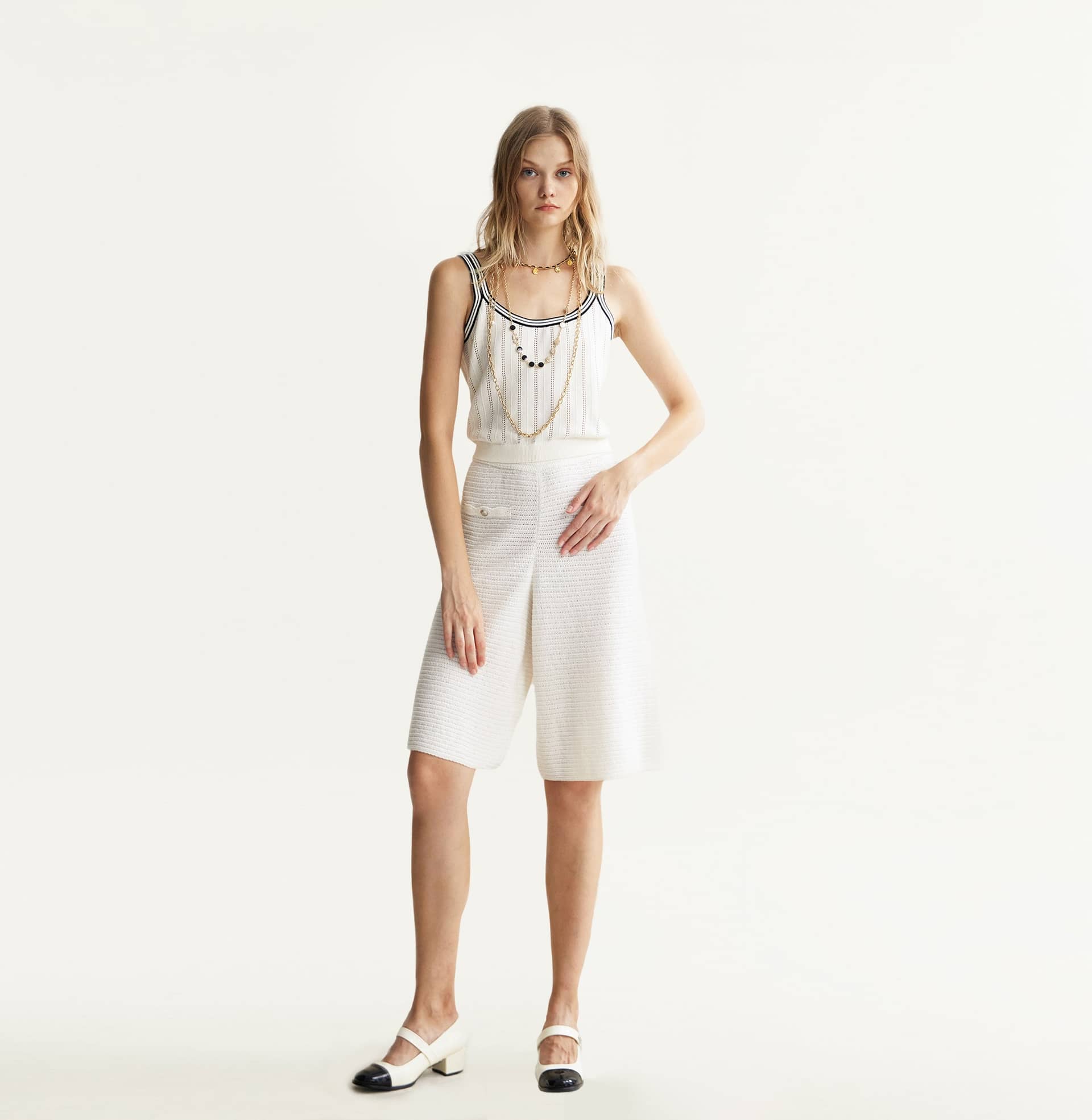COTTON-LINEN BLEND MID-LENGTH SHORTS made by CRUSH Collection