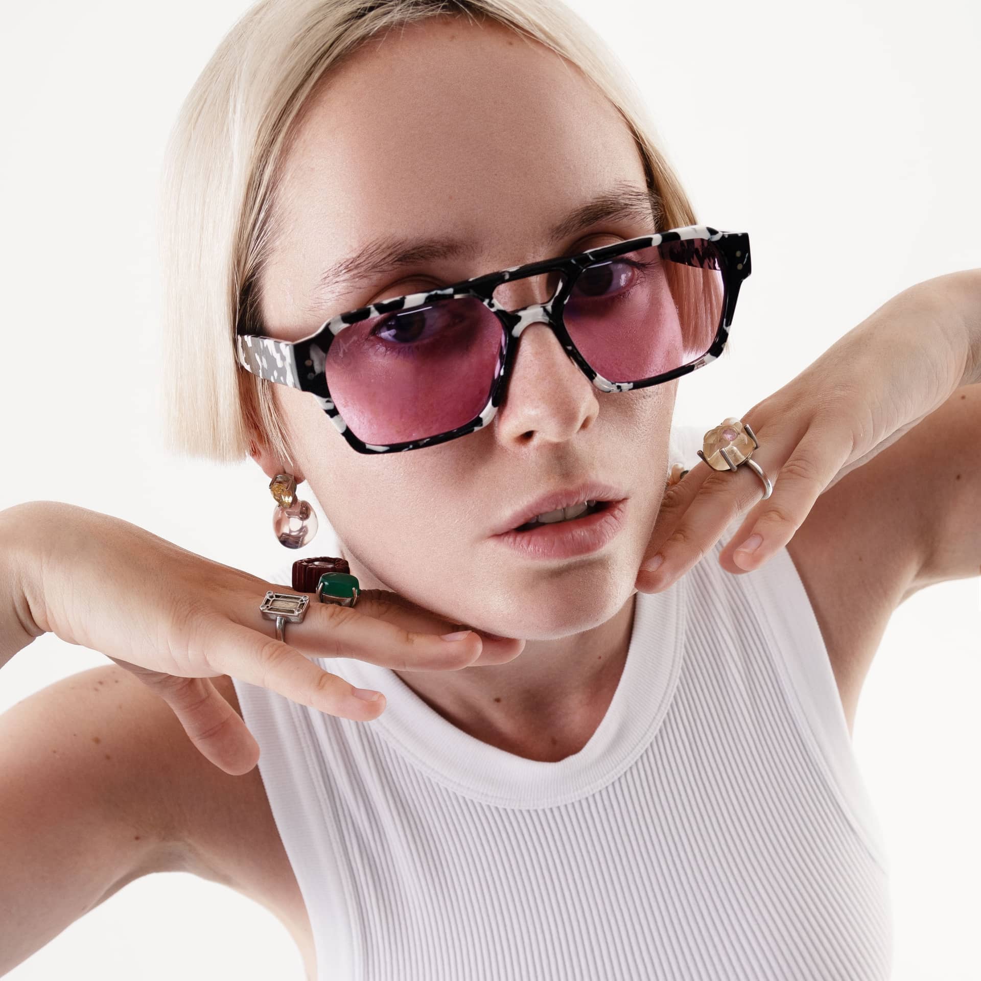 EGO Black & White / Pink made by Ameos