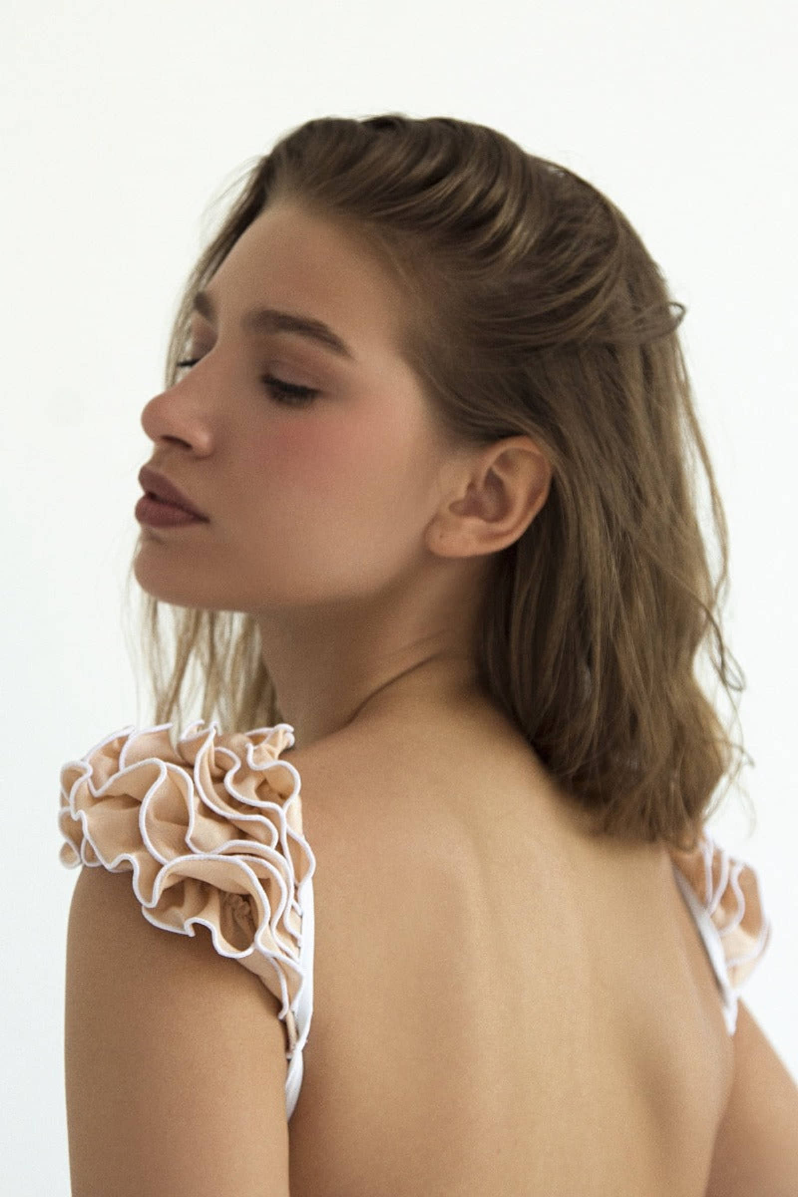 DEIRA White Nude made by LE SHADI