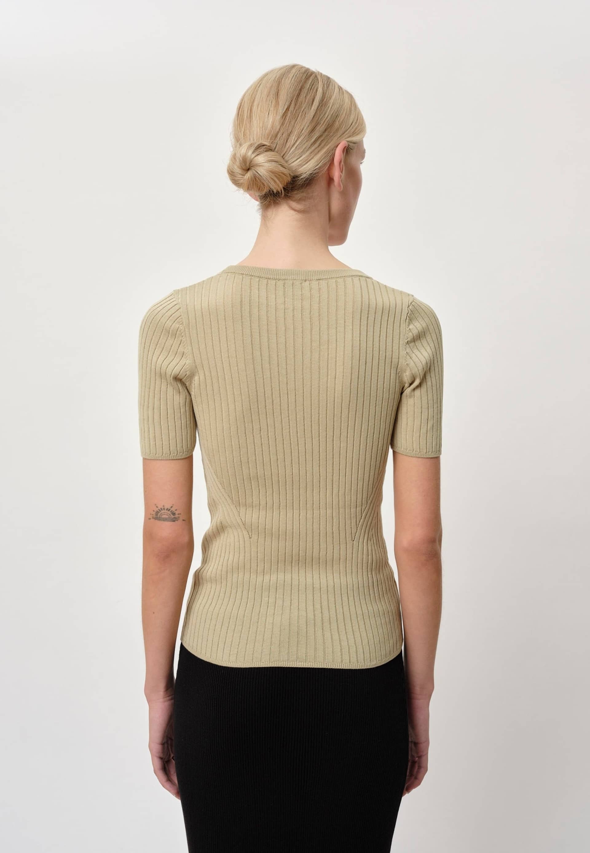 Jenny Knit Blouse - Asparagus made by HERSKIND