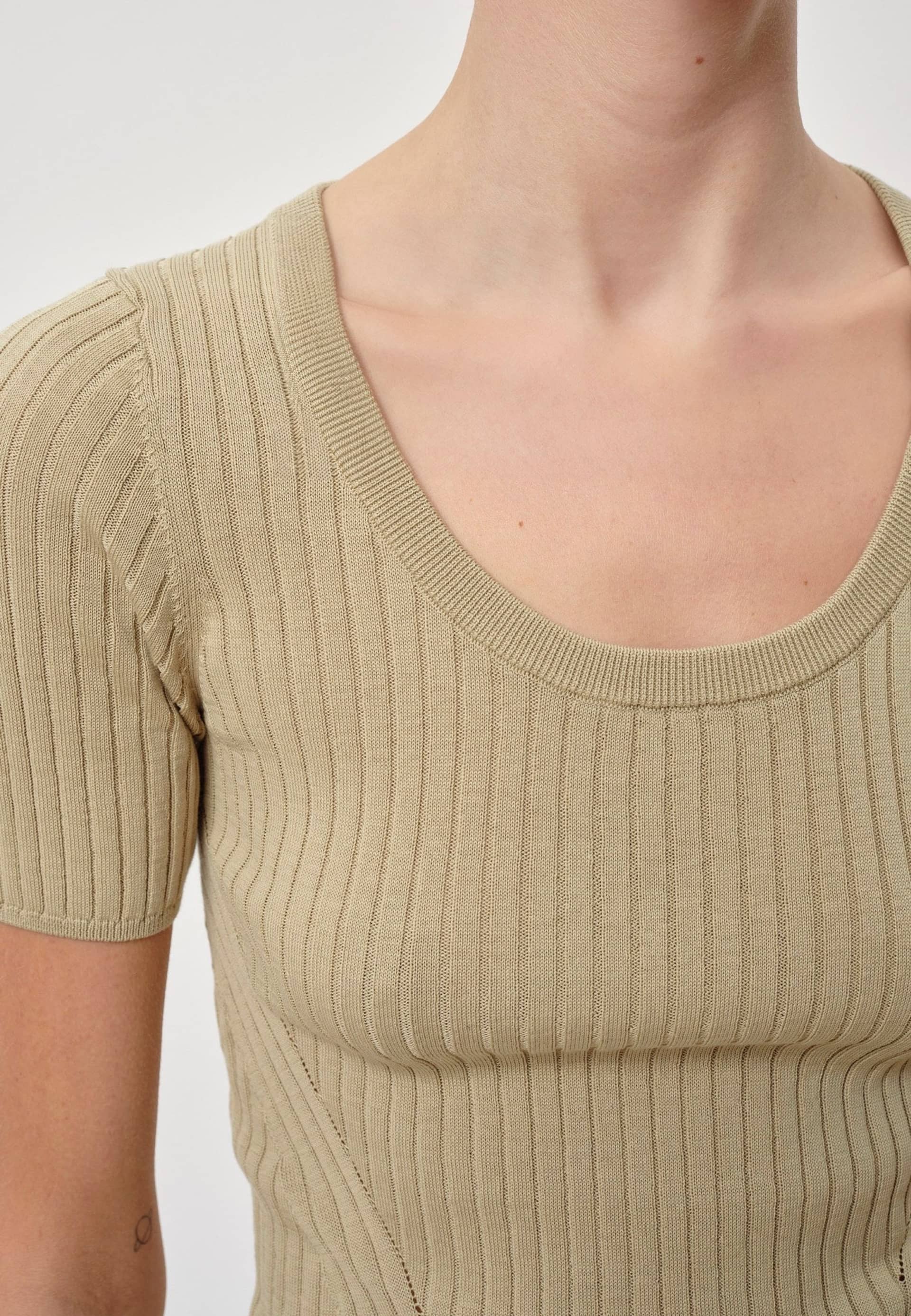 Jenny Knit Blouse - Asparagus made by HERSKIND