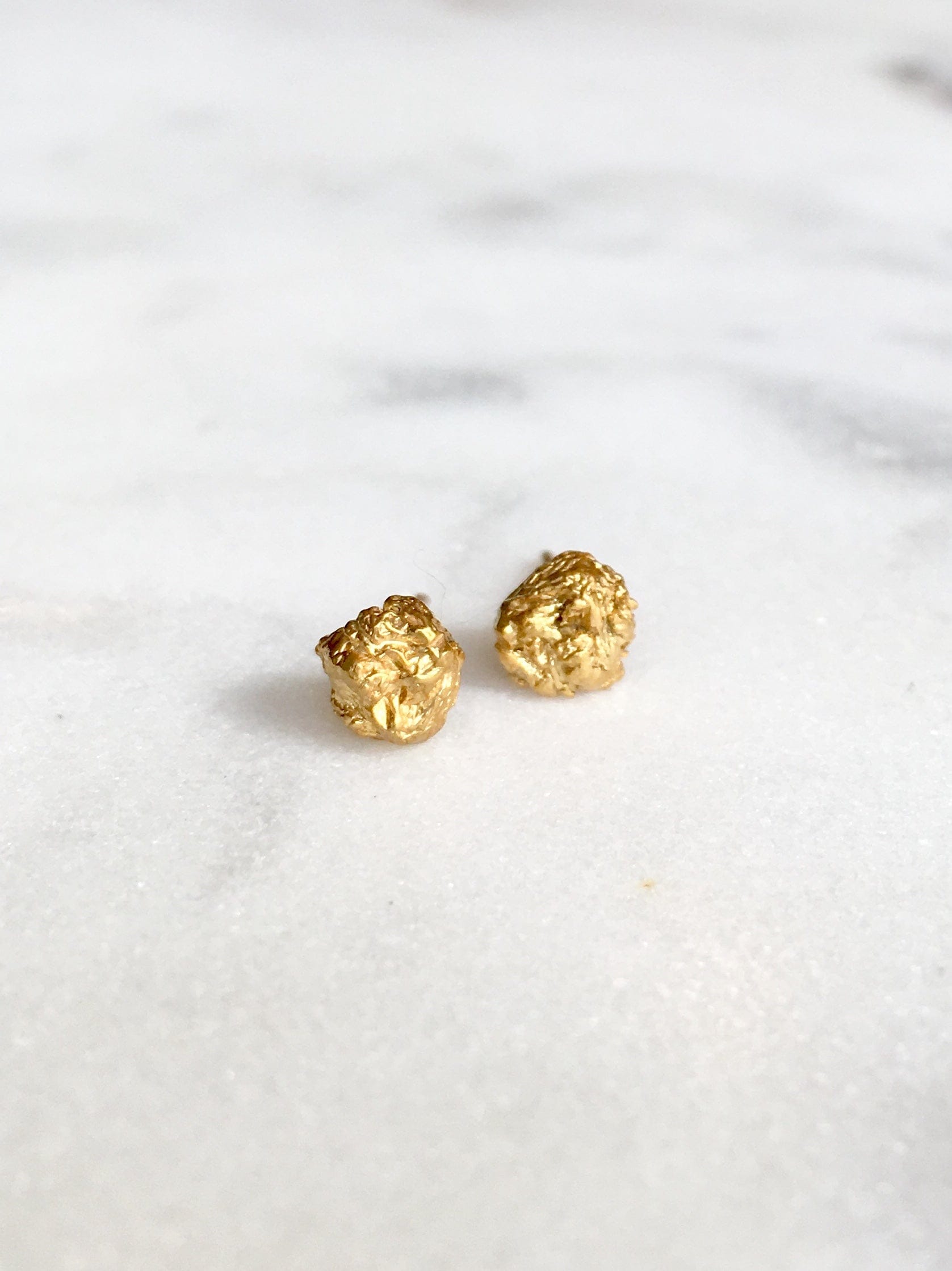 Archaic Stud Earrings Gold in Gold made by Eva Remenyi