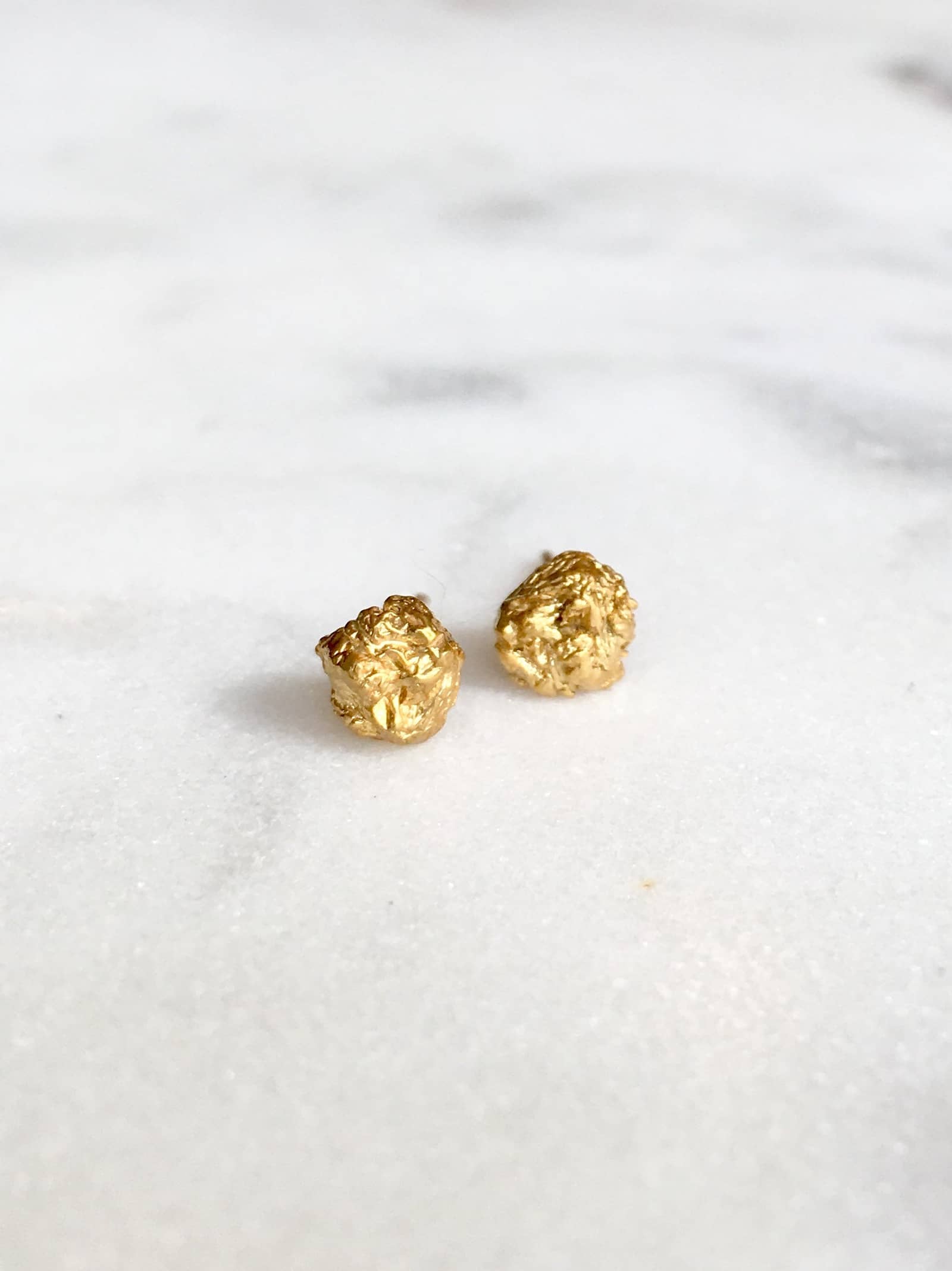Archaic Stud Earrings Gold in Gold made by Eva Remenyi